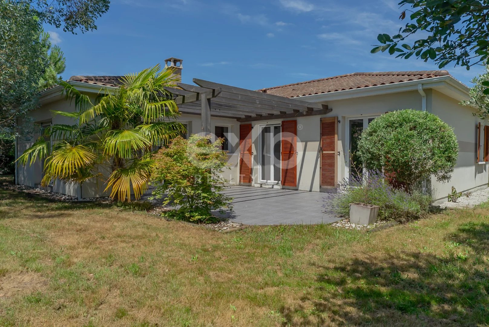 maison 4ch grand garage et espace indépendant sur 940 m² de terrain