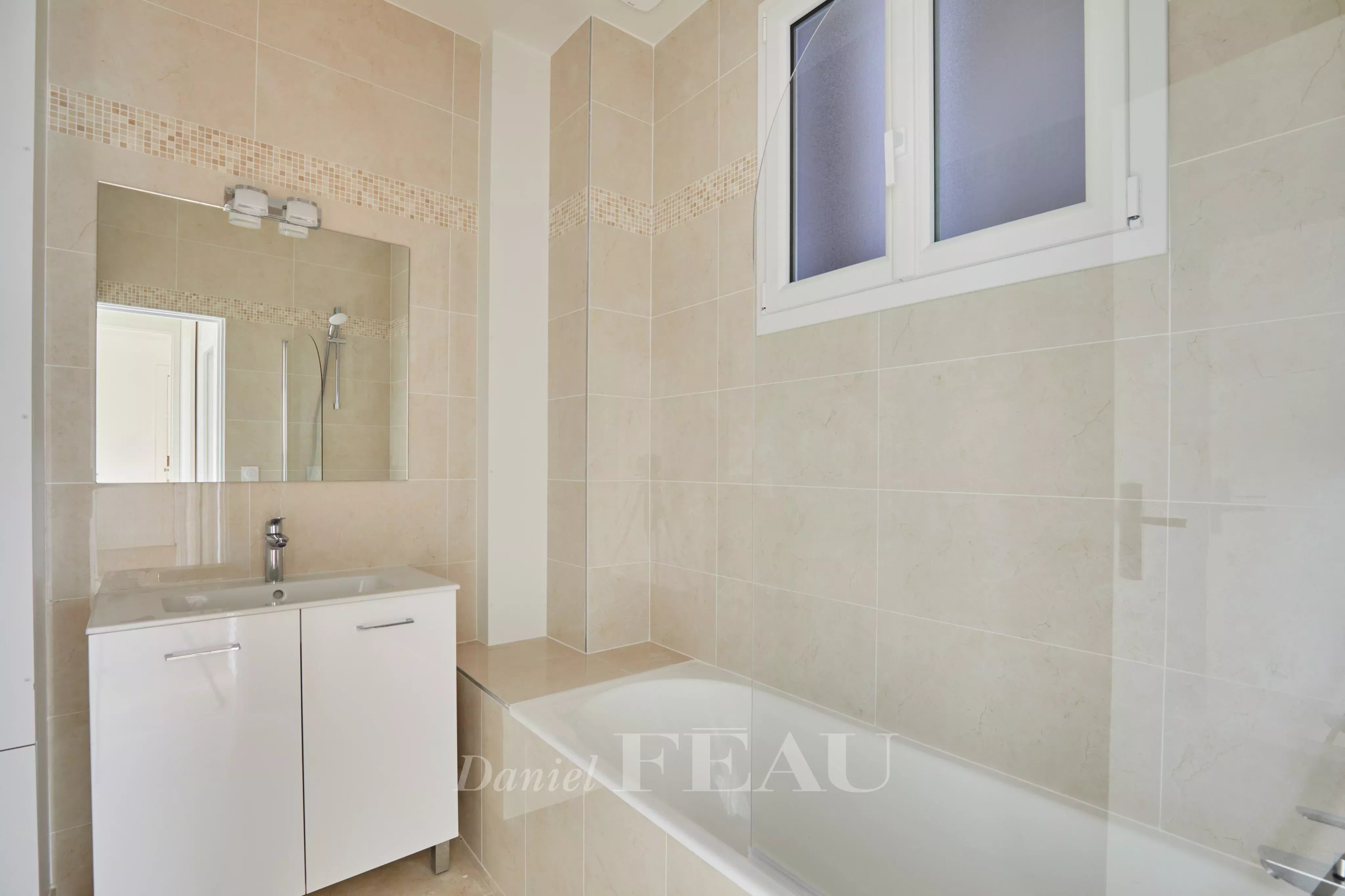 Rental Apartment Paris 16th