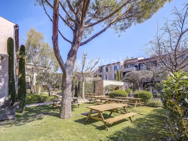 Luxury Apartment in a Gated Residence, Close to Royal Mougins Golf — photo 2