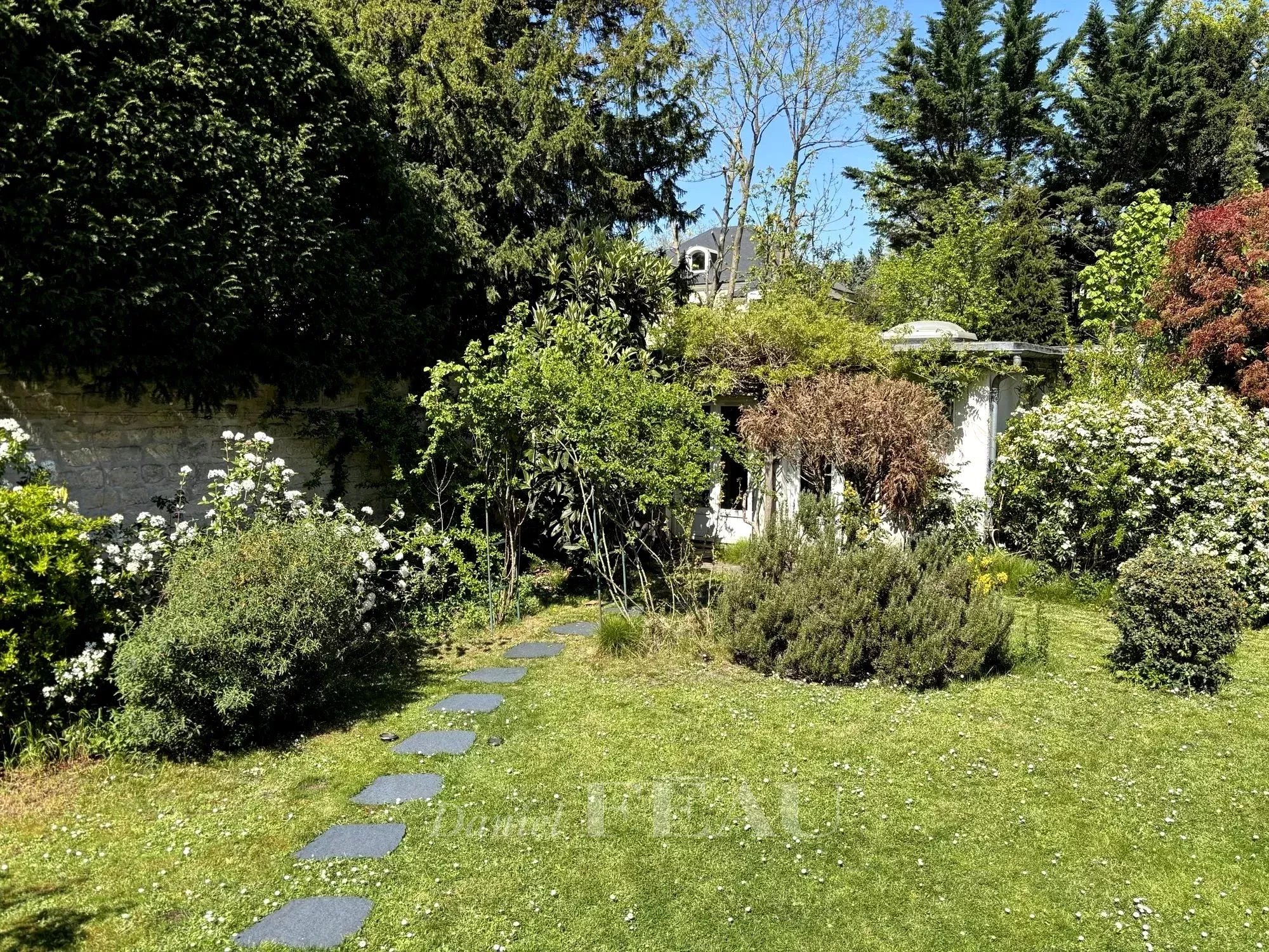 Studio 28m² en fond de parcelle