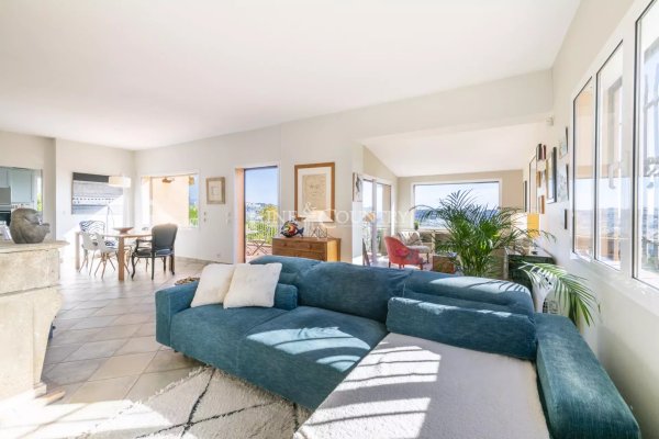 Villa for sale close to Saint Paul de Vence with panoramic views — photo 5