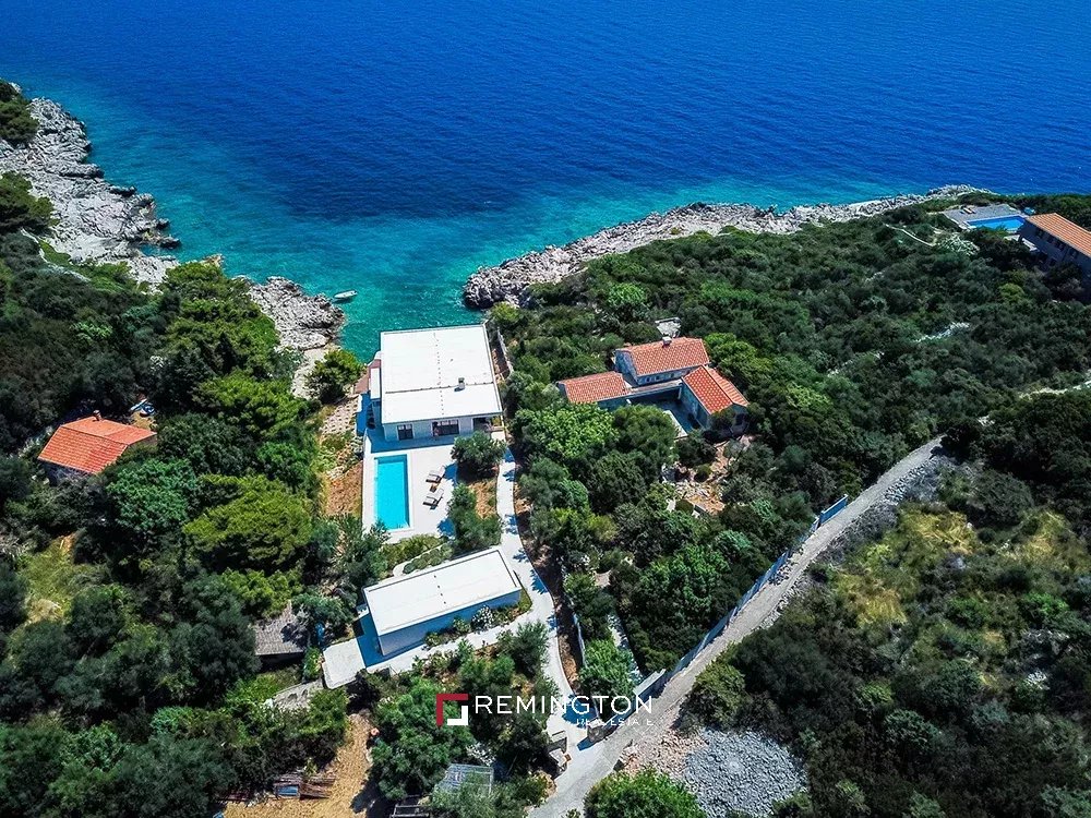 5 Bedroom Villa/Townhouse's Image 44