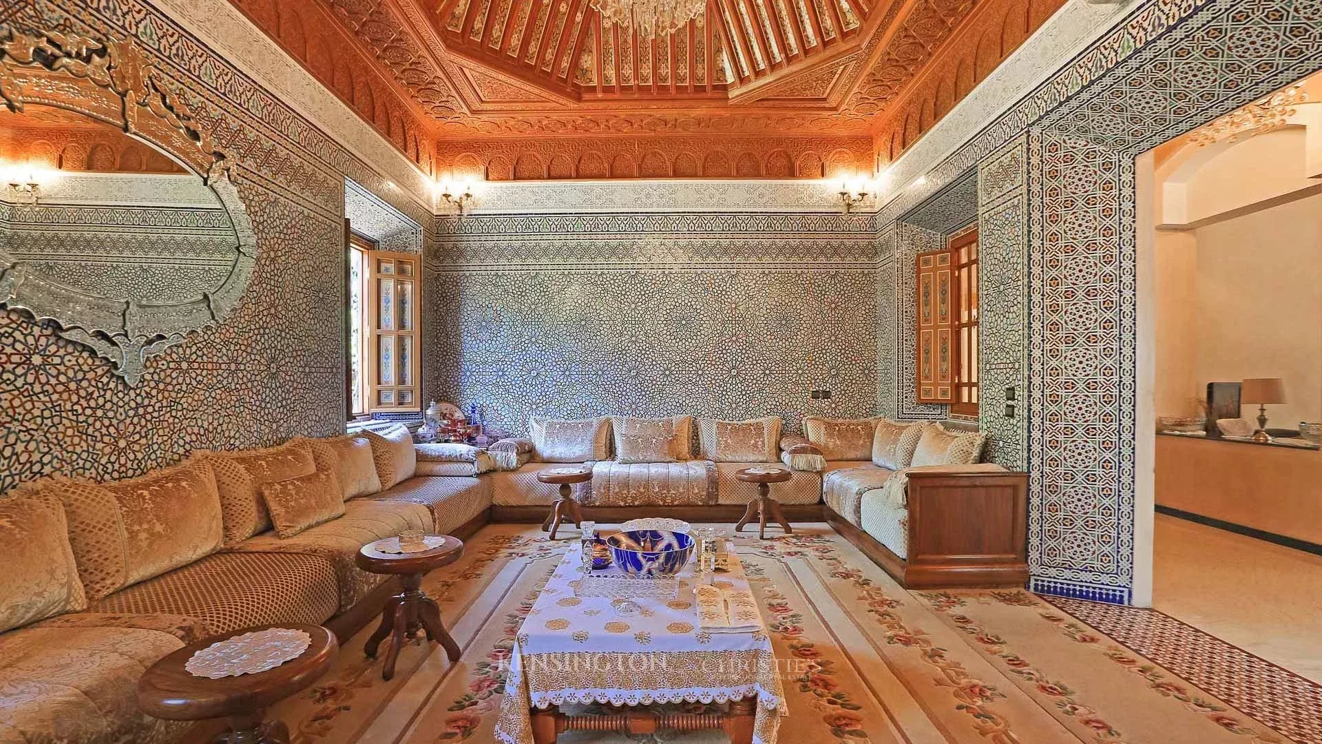 5 Bedroom Villa/Townhouse's Image 4