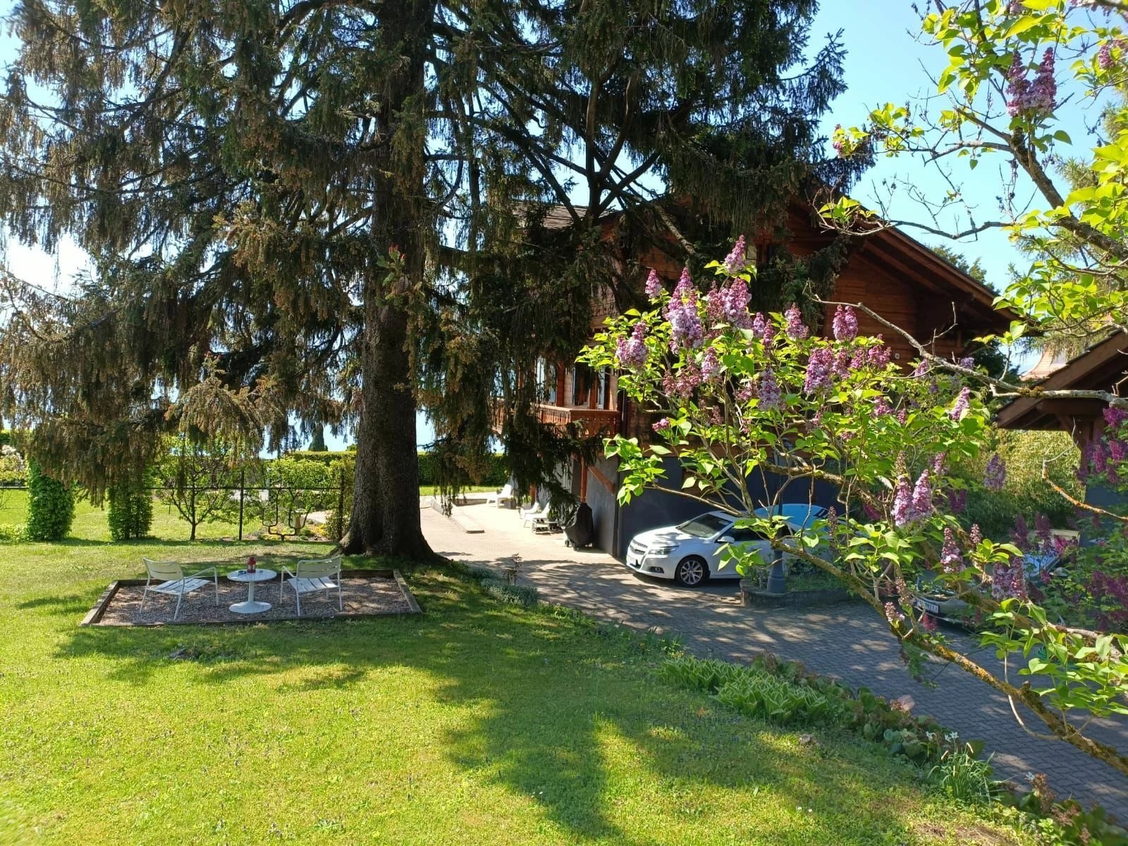 Chardonne : Splendide Chalet rénovée avec annexe habitable, vue spectaculaire!