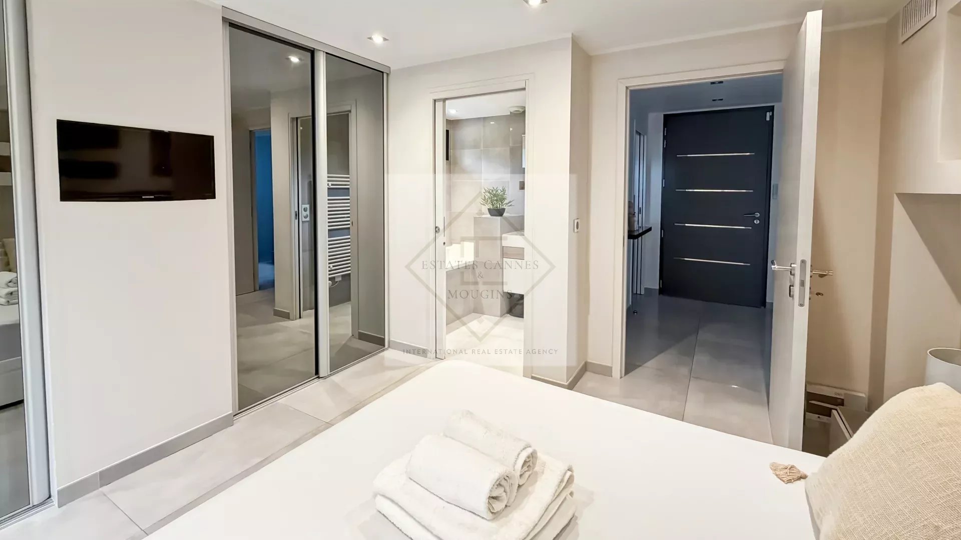 Villa moderne – vue collines, proche Cannes — photo 16