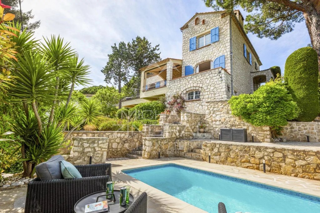 Villa for sale in Vence — Vence: Charming Stone Villa