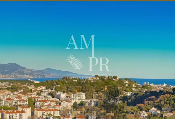 Contemporary Sea View Villa Vallauris | Modern Family Estate — photo 1