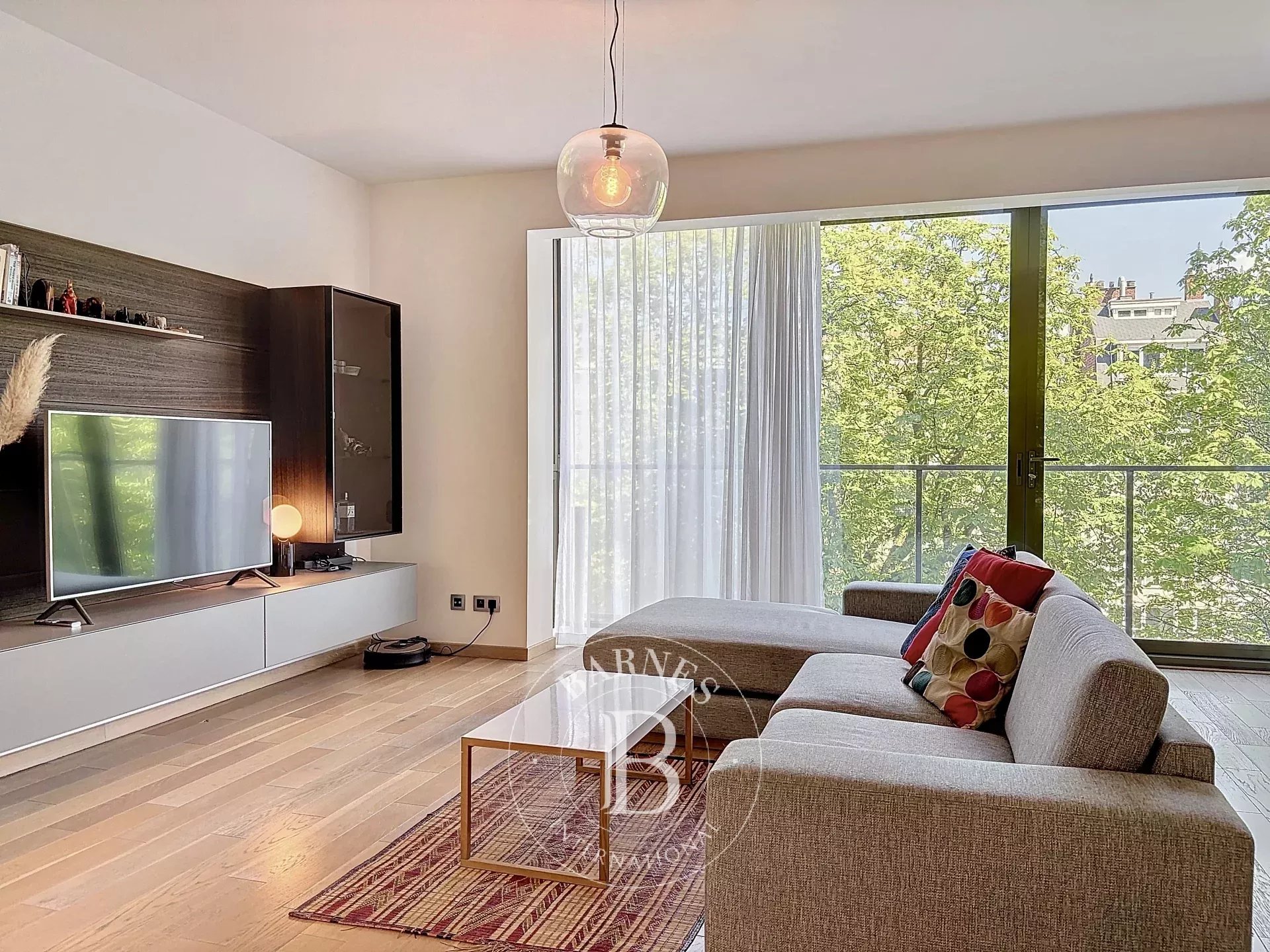 Avenue Louise - Appartement meublé 2ch + terrasse