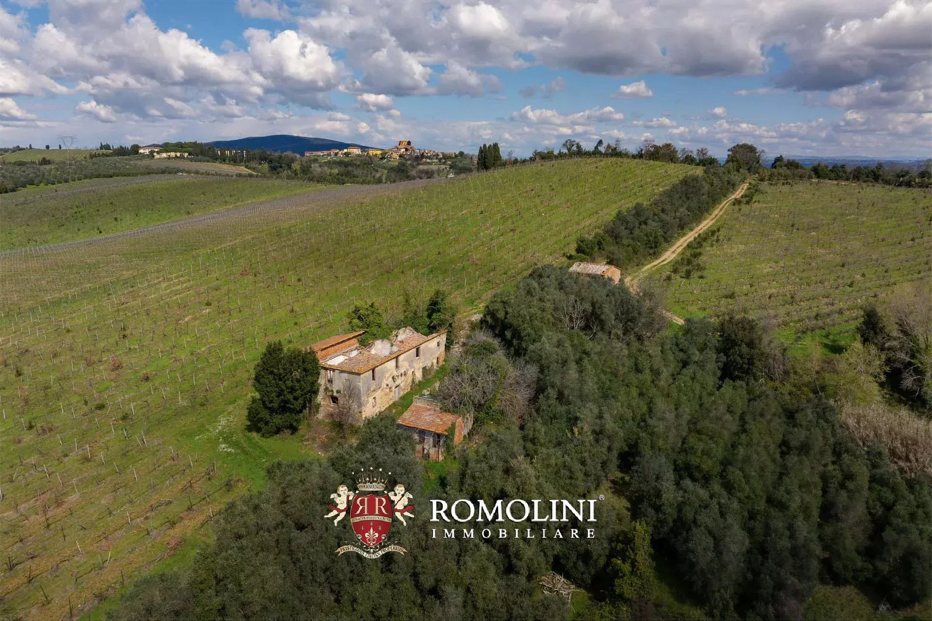 35 Bedroom Vineyard's Image 124