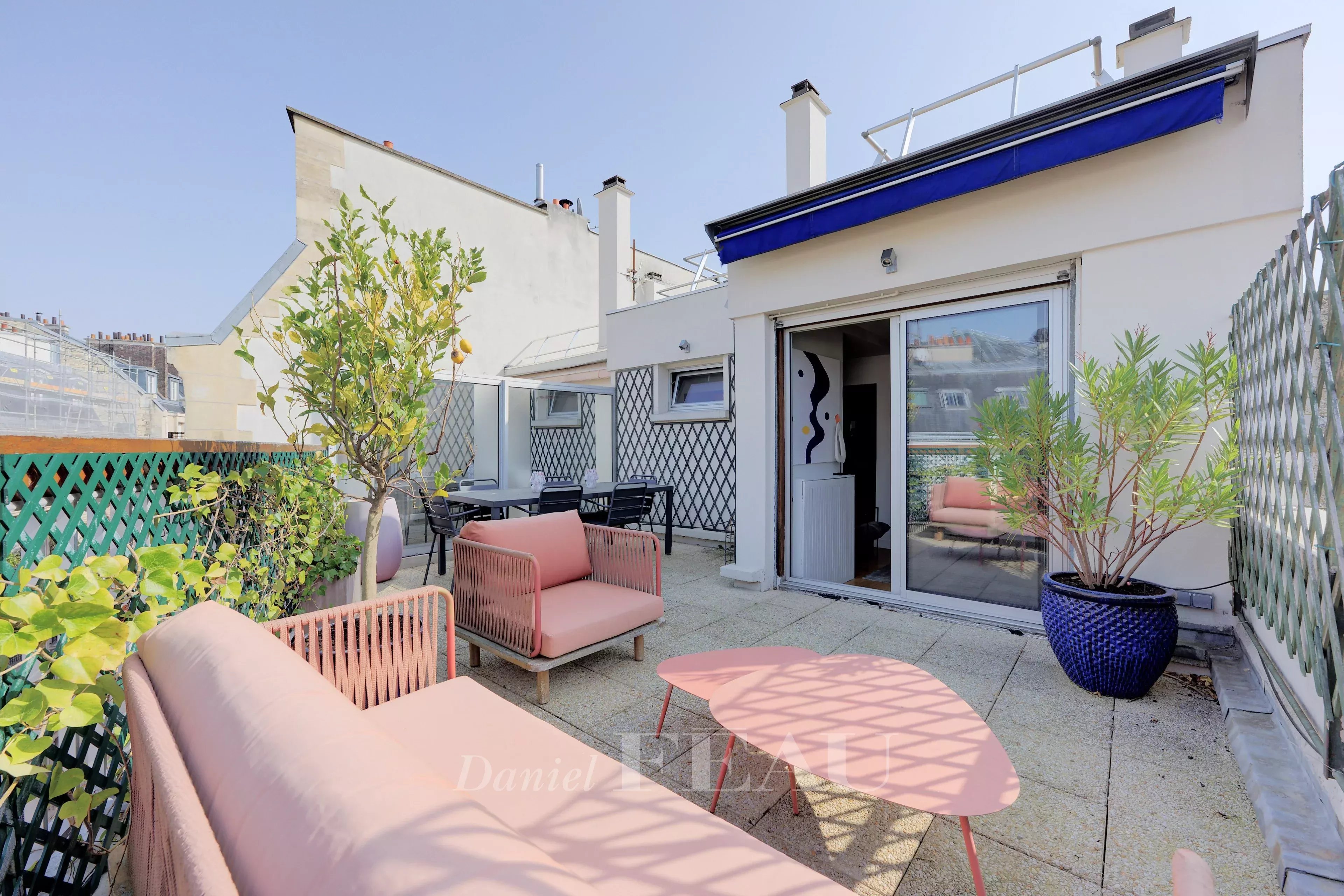 Paris 16th District –  A renovated pied a terre with a terrace