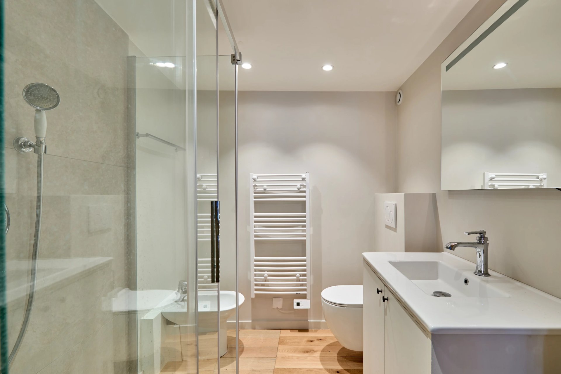 2 Bedroom Apartment/Flat's Image 6