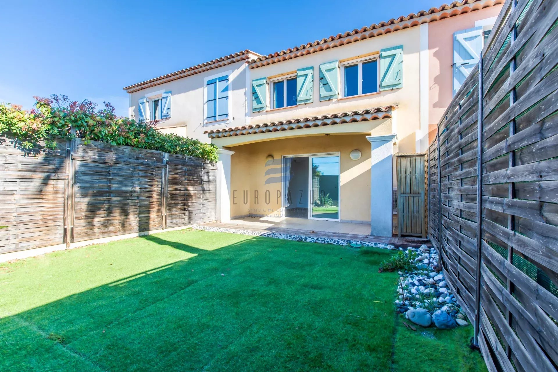 Maison 65 m² - jardin - stationnements