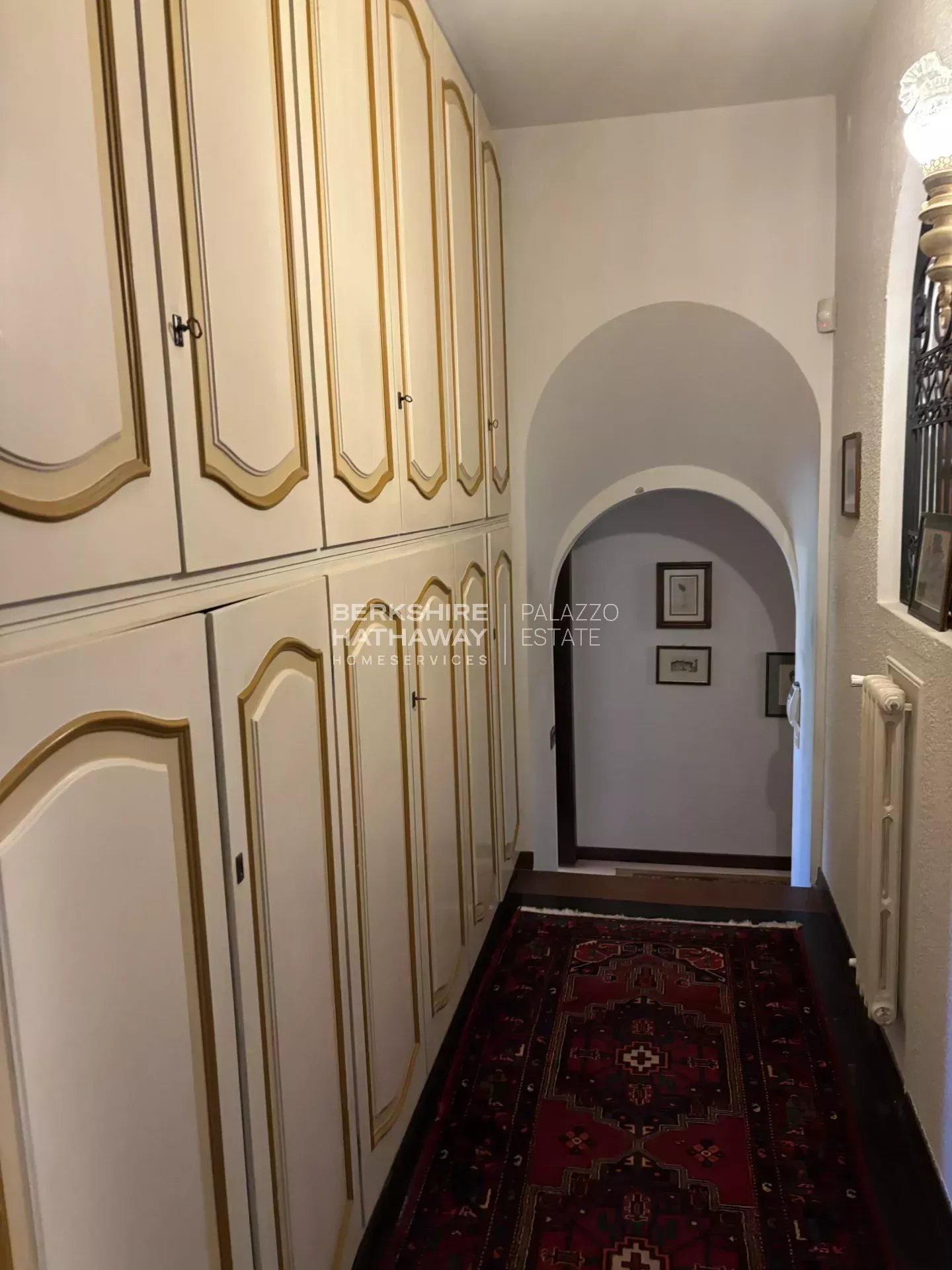 Magnificent detached villa with a large garden, minutes from the sea and Pietrasanta