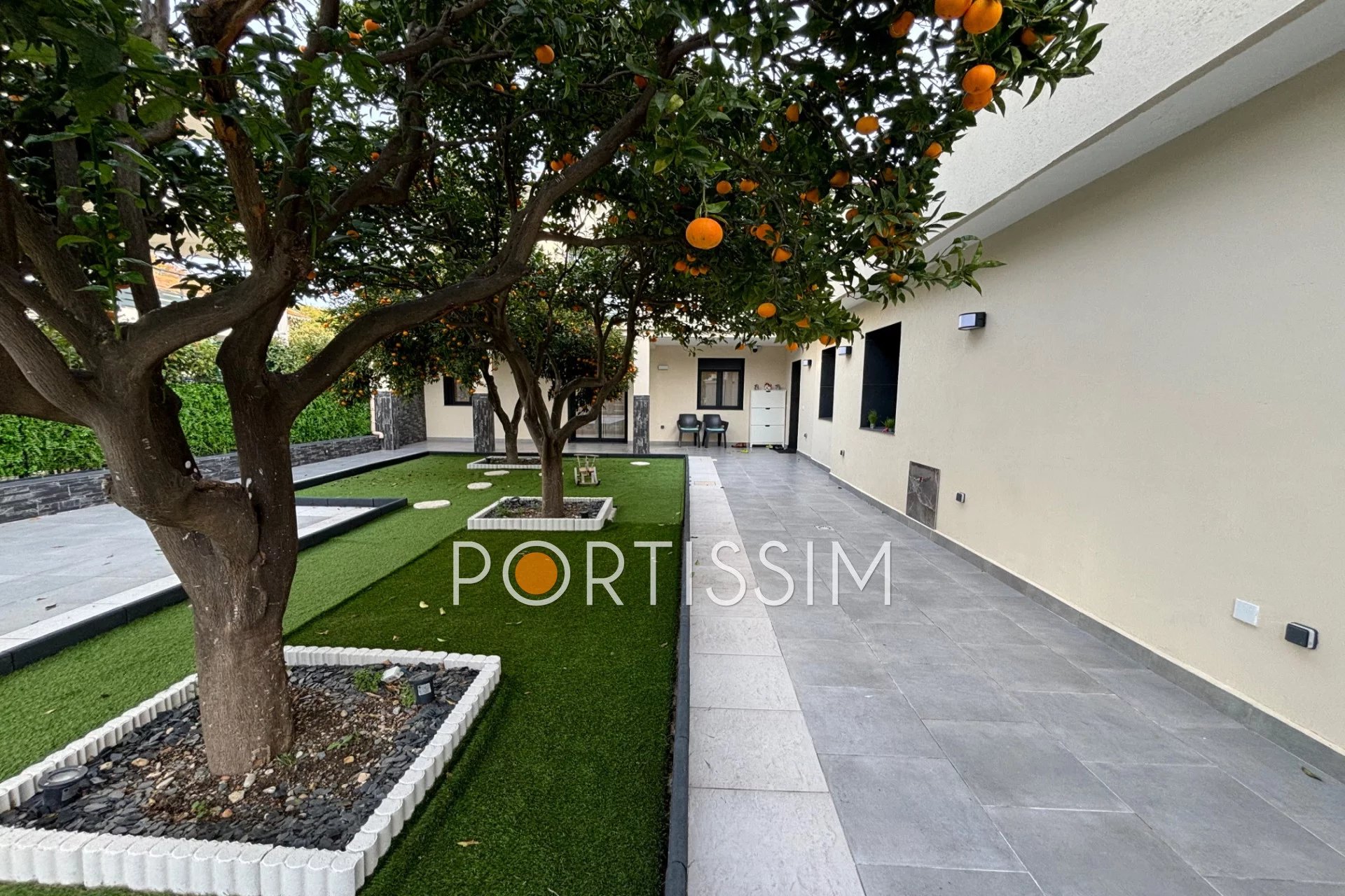 Saint-Laurent-Du-Var / proche mer / villa 4 chambres / parfait