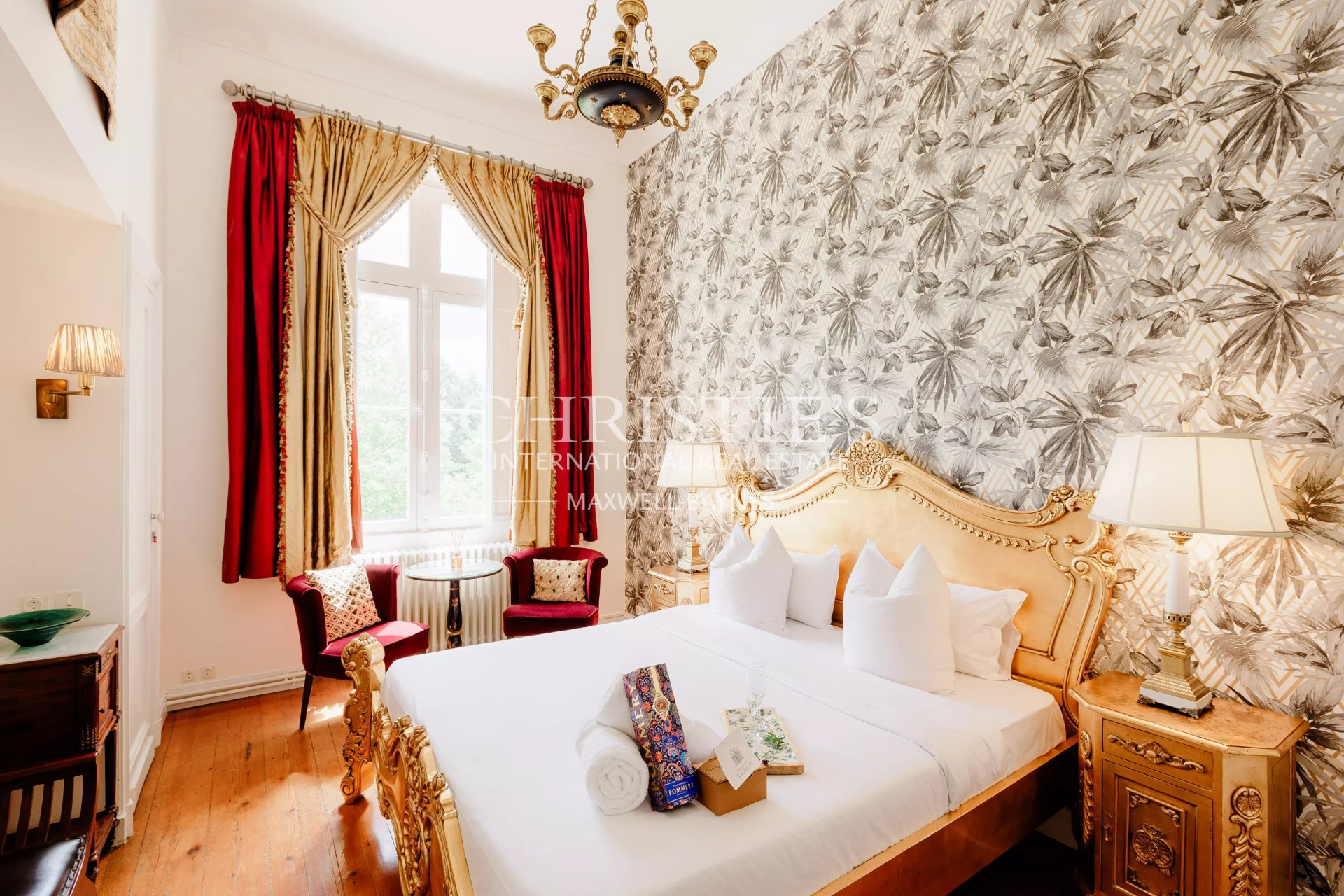 53 Bedroom Chateau's Image 20