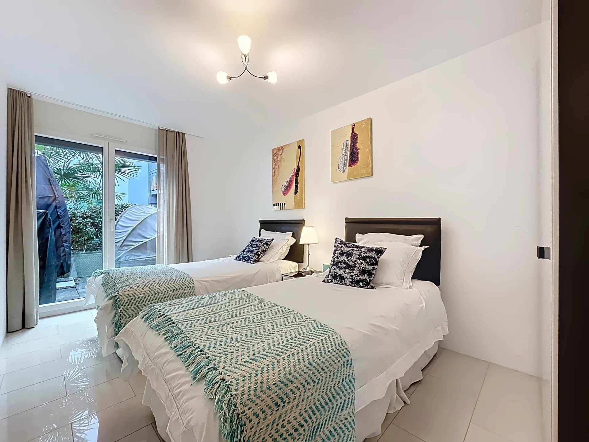 Spacieux 4.5 pièces dans résidence moderne avec balcon et terrasse