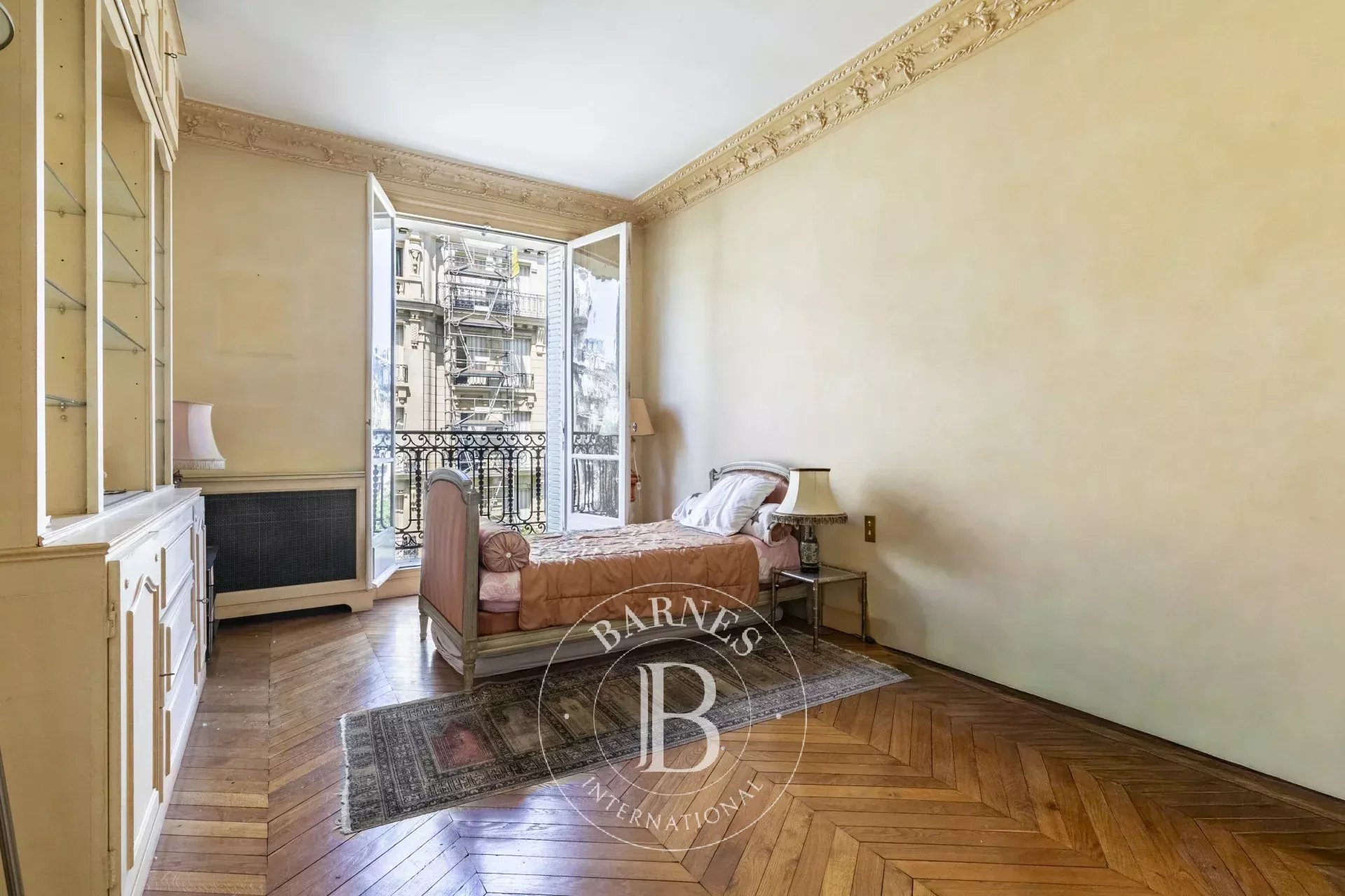 Paris  - Appartement 7 Pi&egrave;ces 4 Chambres - picture 9