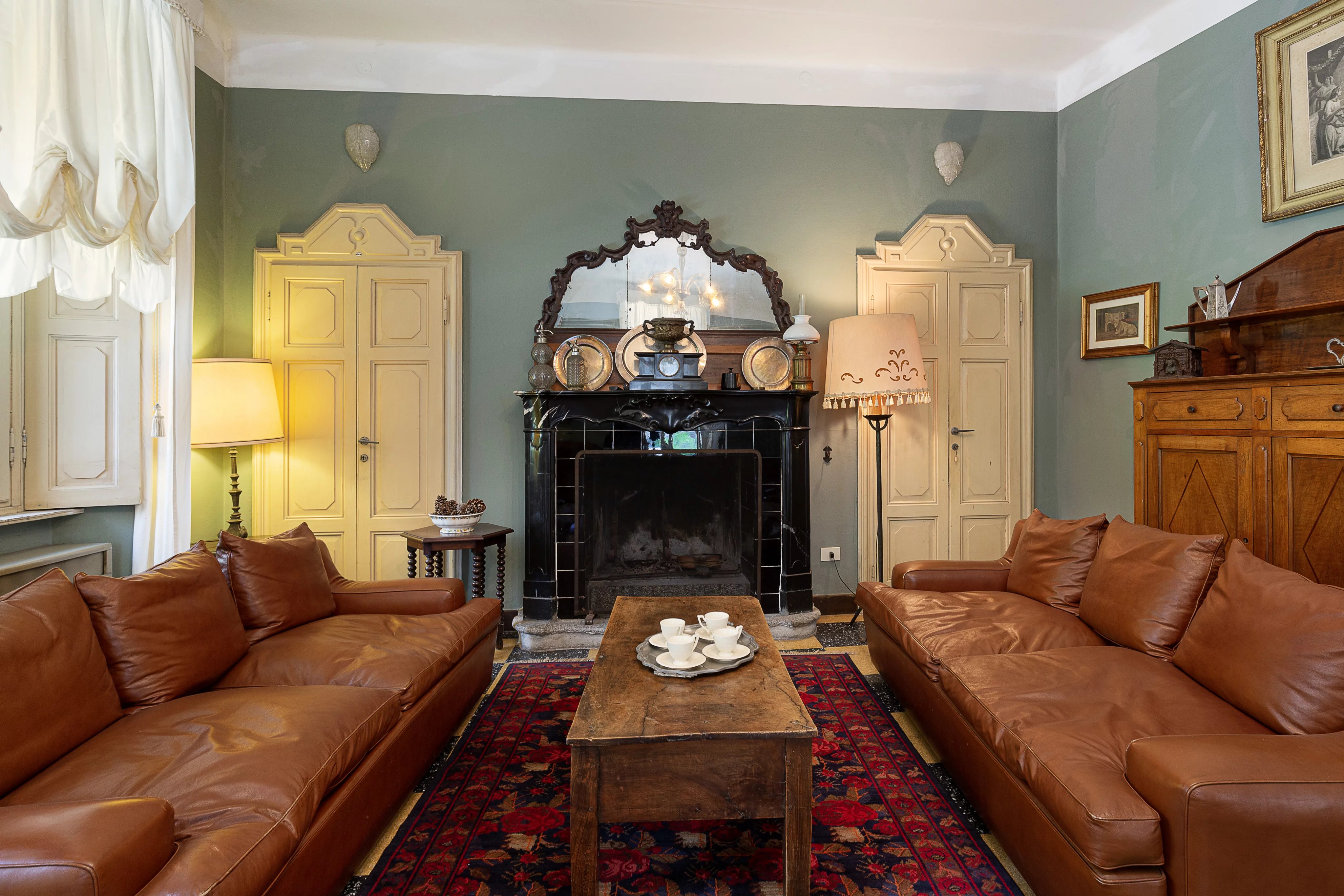 Villa D'Epoca with 7500 park - picture 28 title=