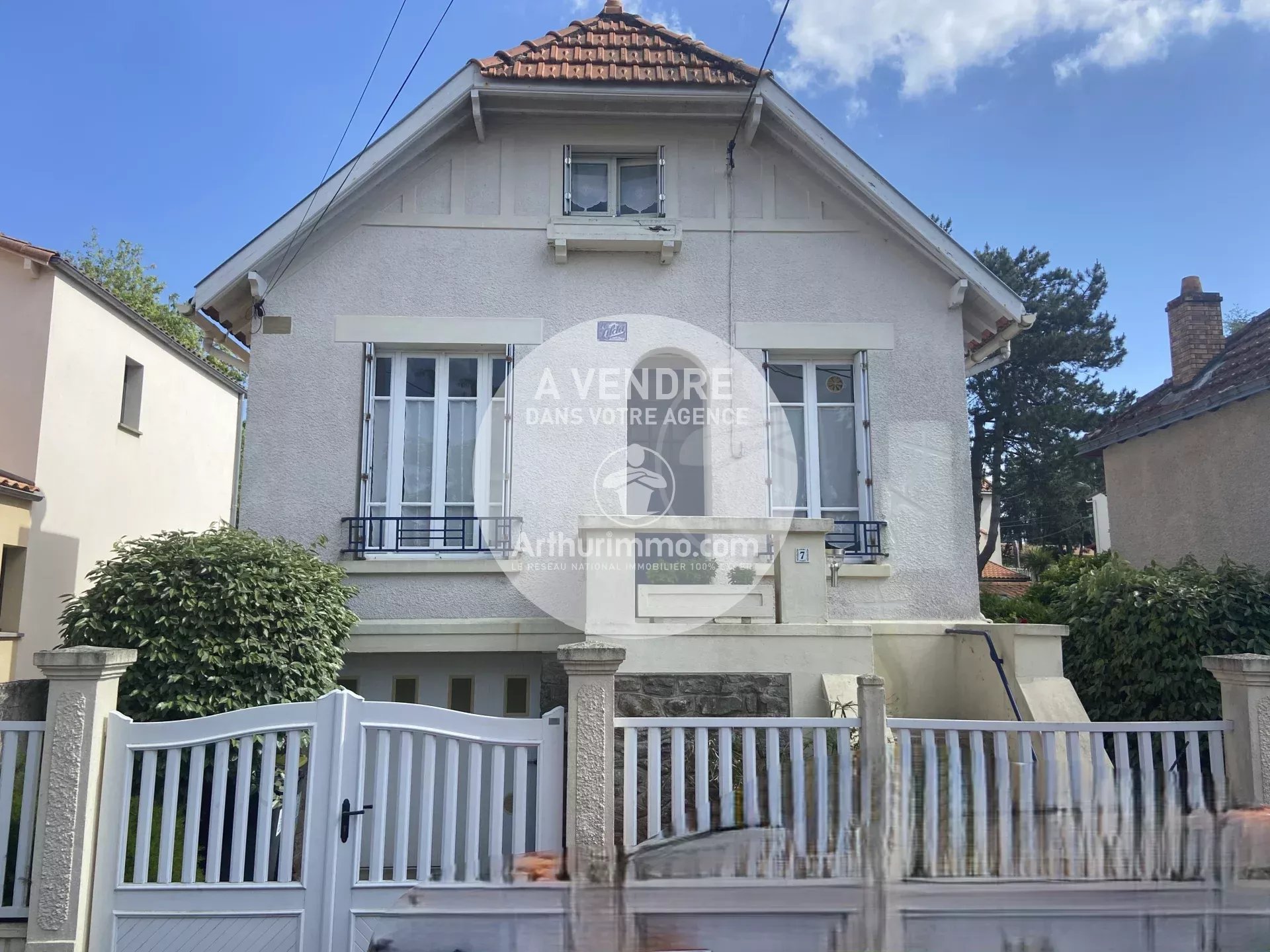 Quartier Gourmalon, balnéaire des années 30 avec vue sur le Chateau