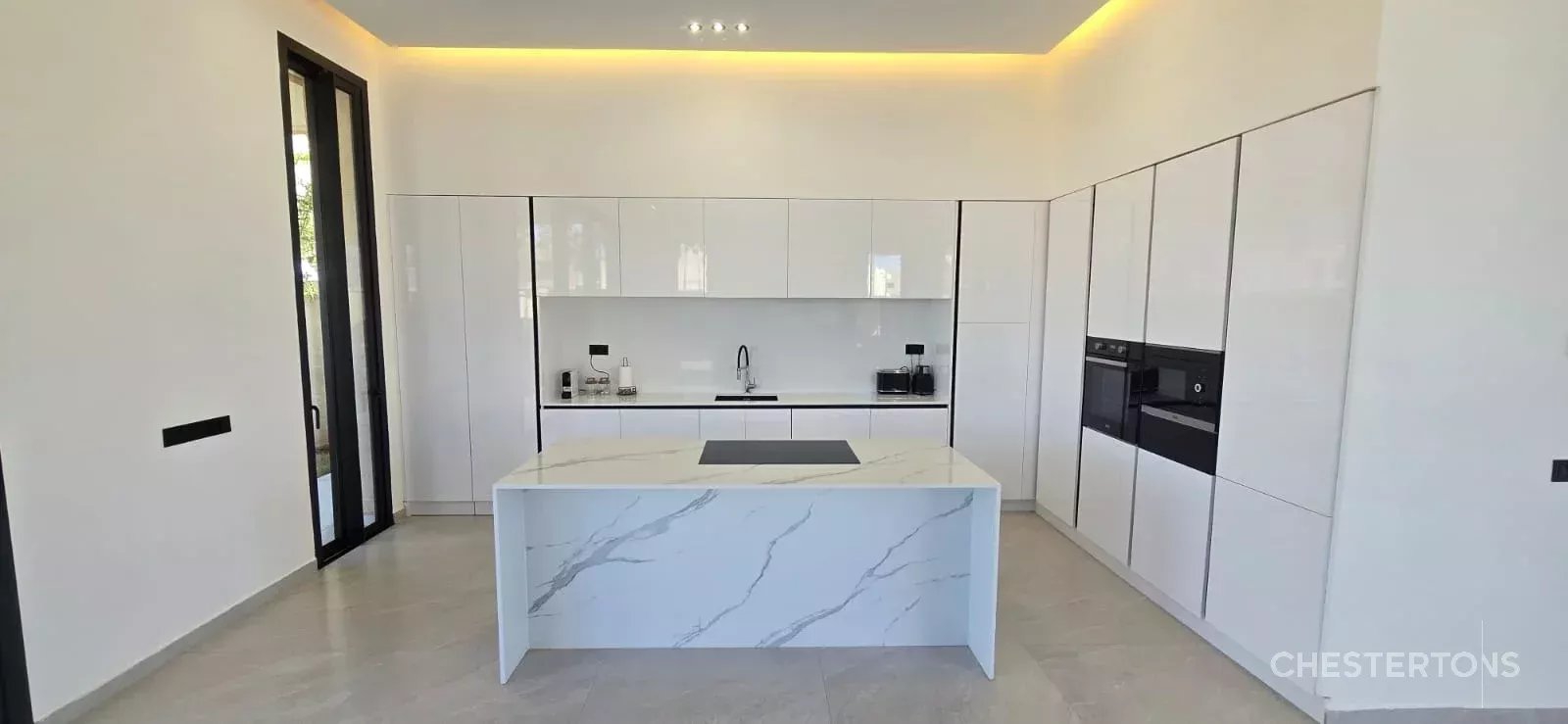 Image of Villa - 5 Bedrooms for Sale in Marrakech-Ménara-Marrakech-Morocco, Image 10