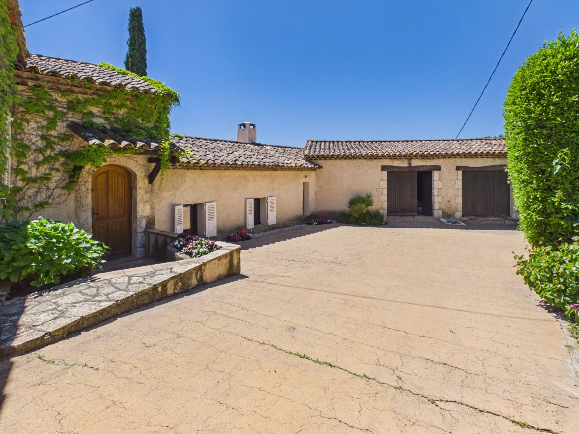 Charming old stone farmhouse with character - Callian