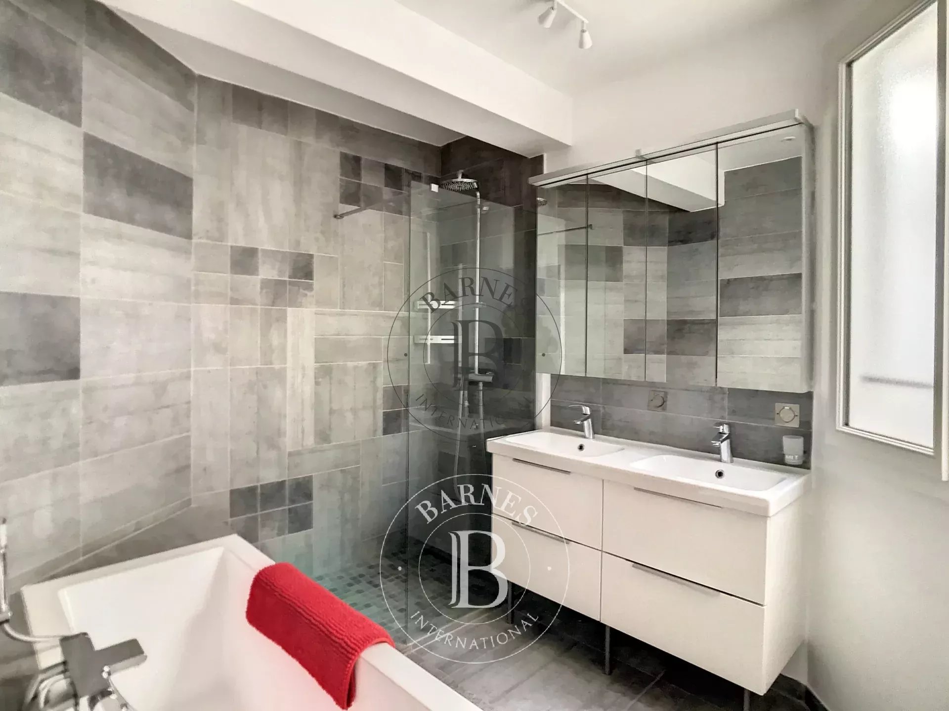 Daire Paris 8ème - picture 6