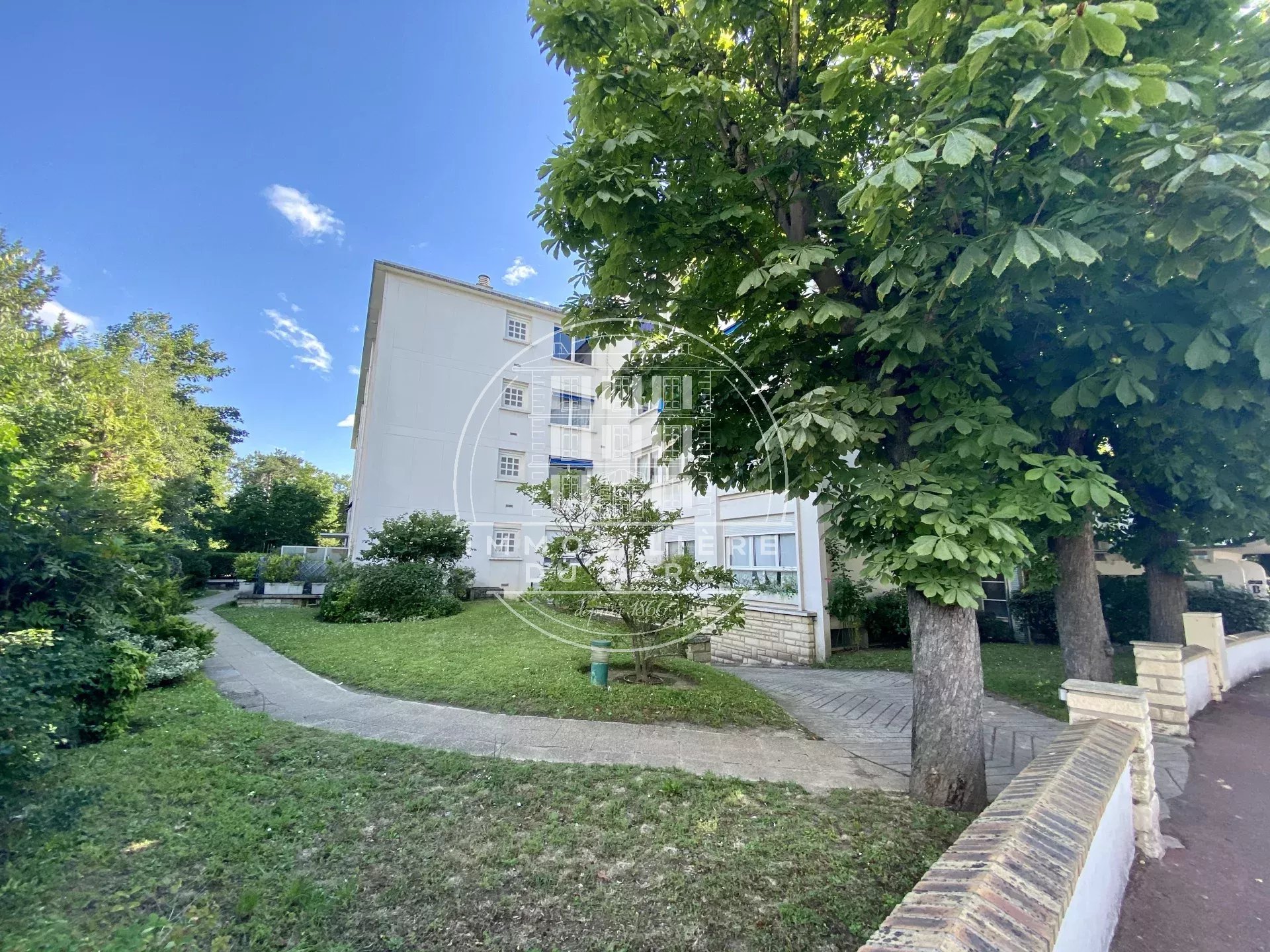 Rental Apartment Le Vésinet