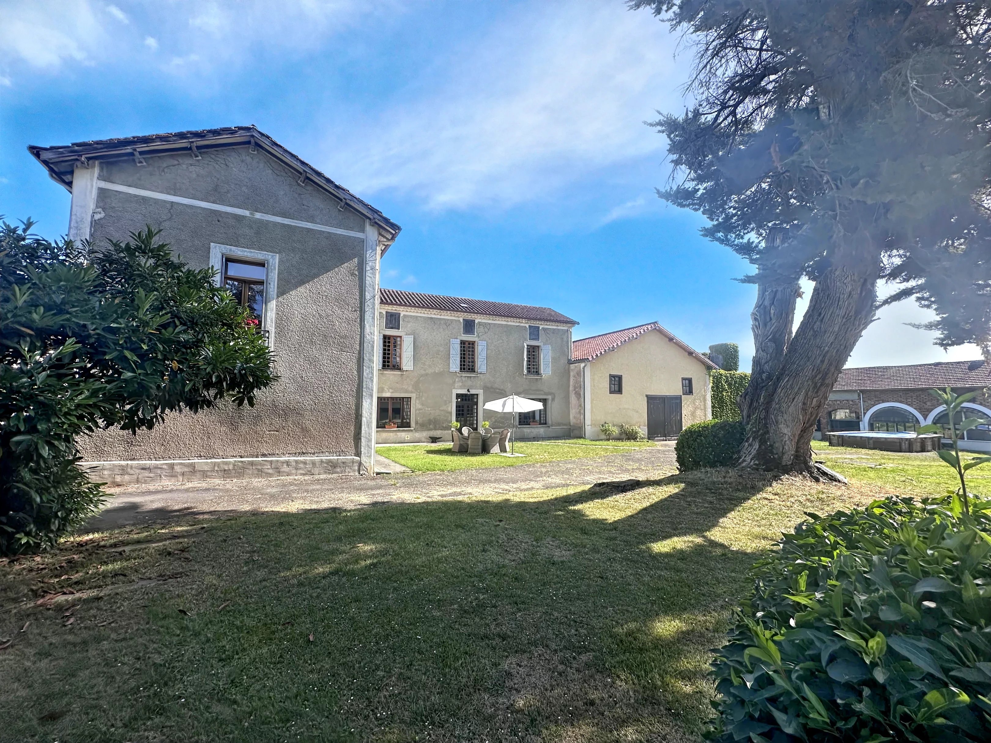 Maison de village à vendre Miélan, Gers