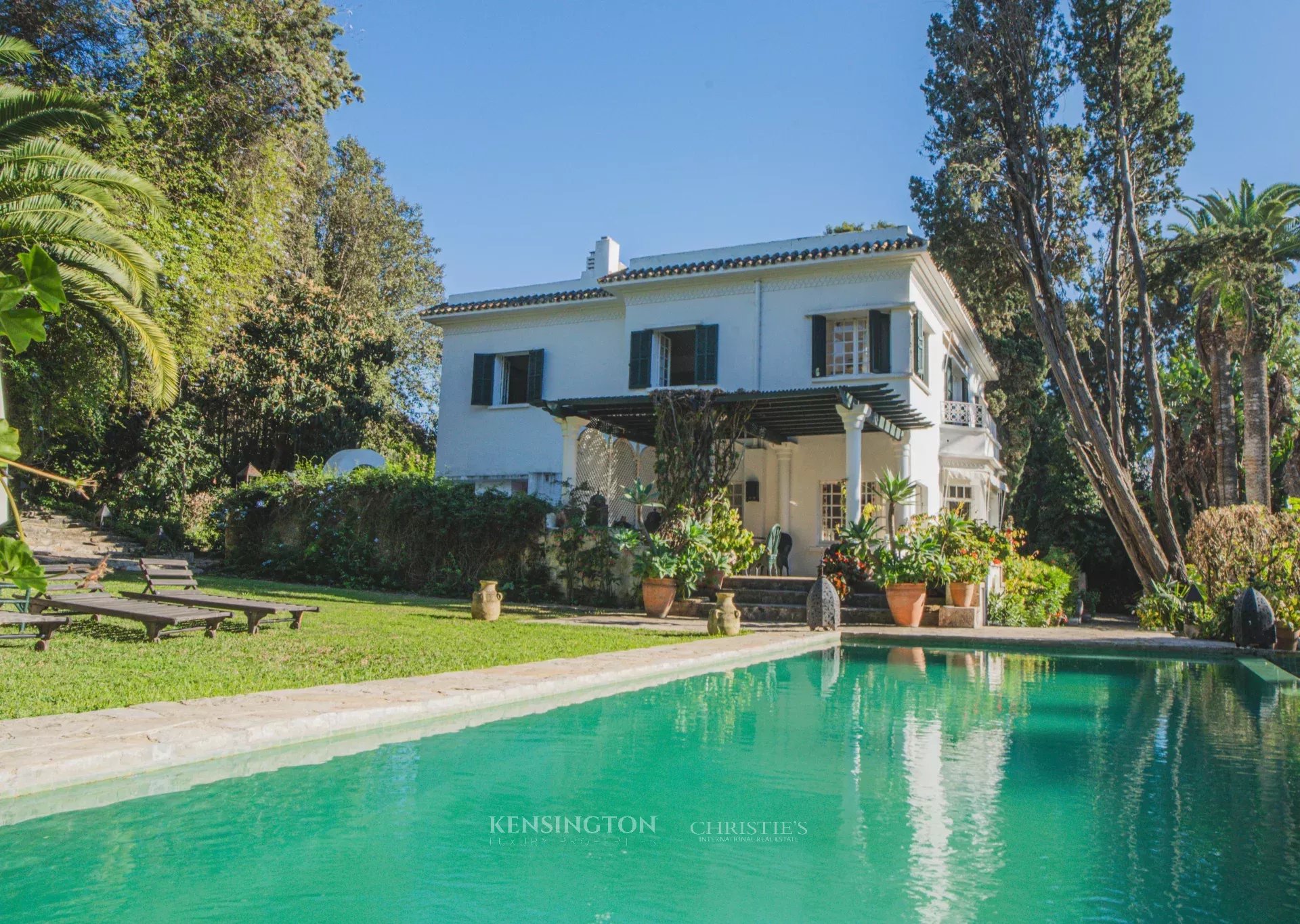 6 Bedroom Villa/Townhouse's Image 12