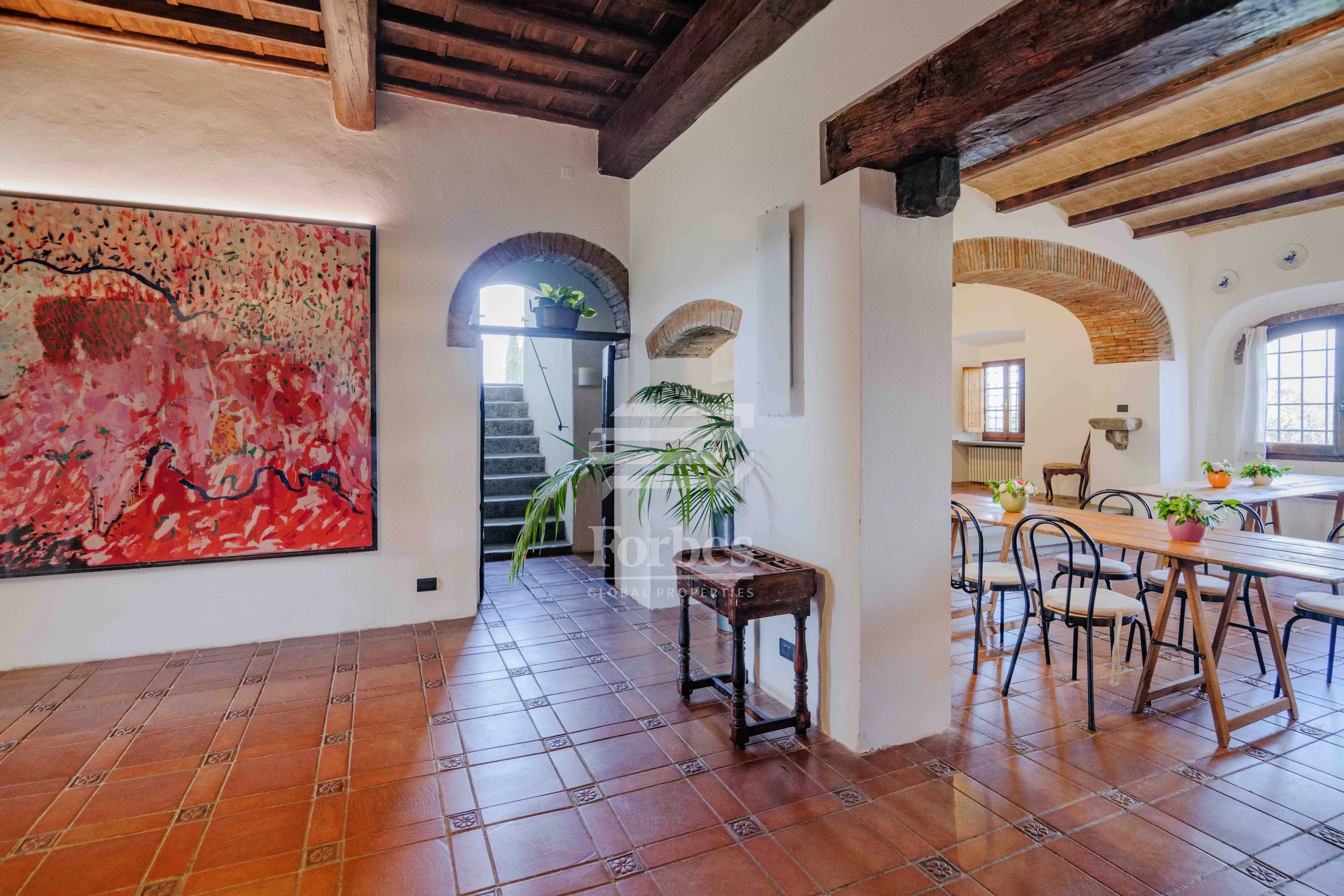 Farmhouse for sale in Tuscany, just minutes from Florence