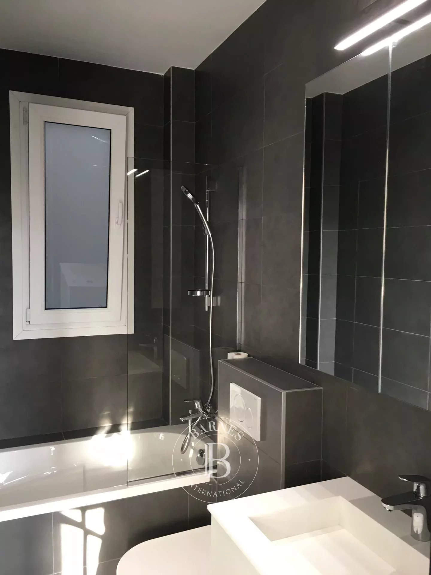 Daire Paris 8ème - picture 5