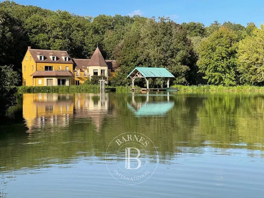 Etang A Vendre Avec Eau Et Electricite