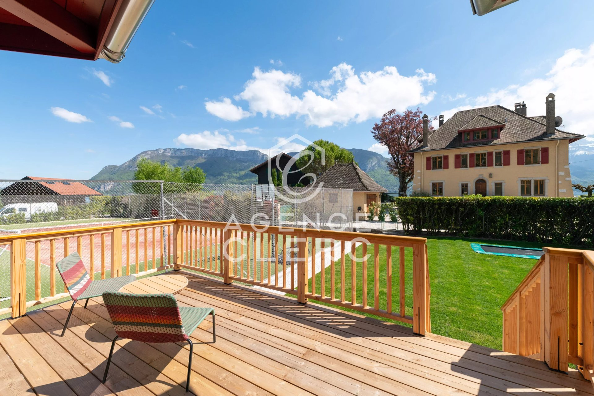 10 Bedroom Villa/Townhouse's Image 23
