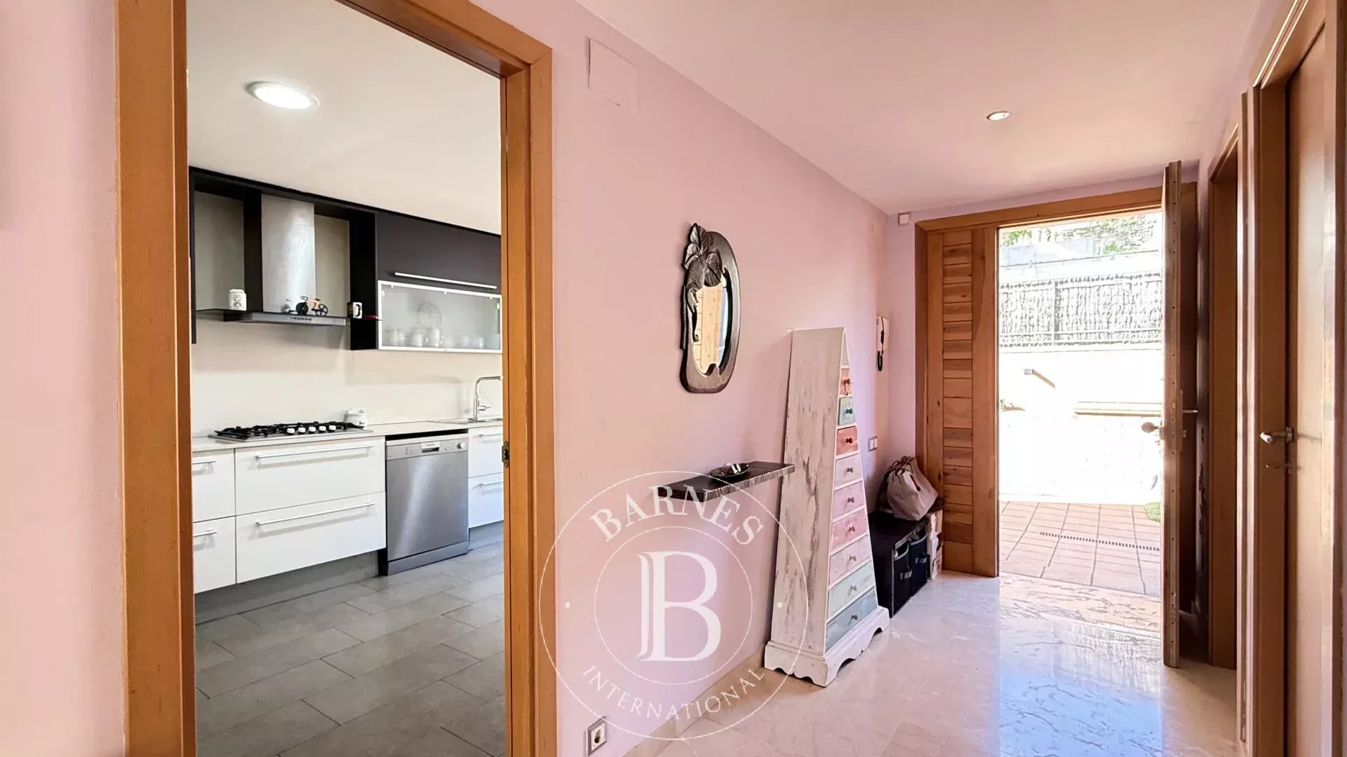 Charming semi-detached house in the heart of Sant Andreu de Llavaneres - picture 8