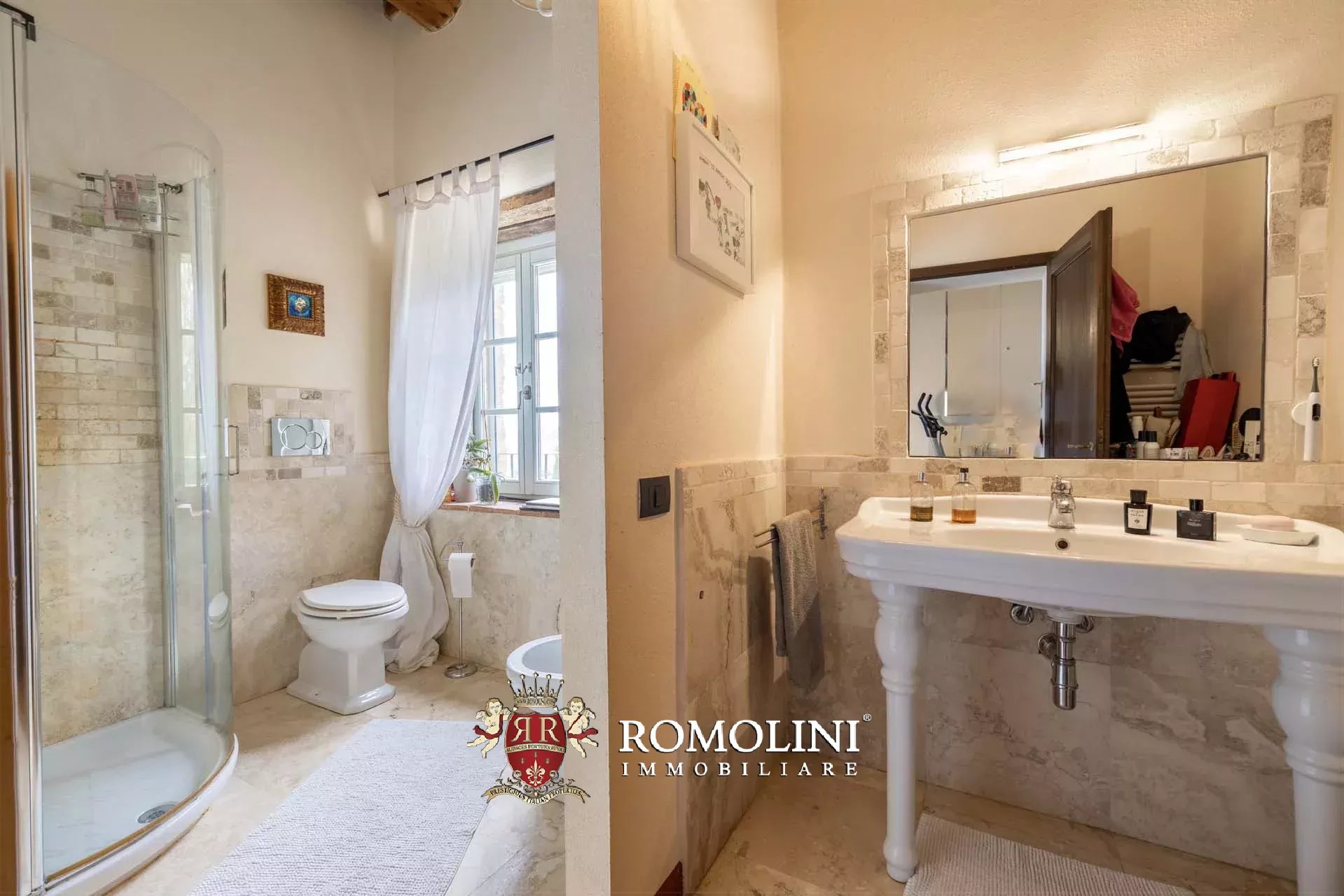 6 Bedroom Villa/Townhouse's Image 59