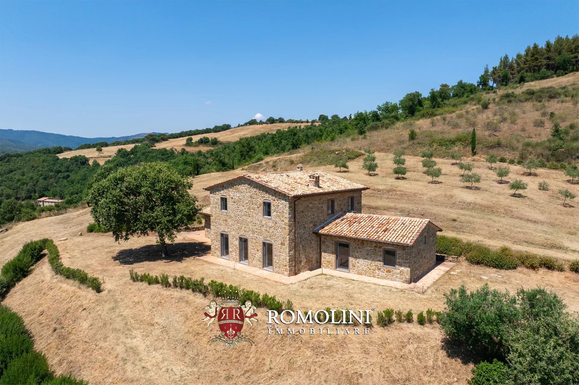 4 Bedroom Villa/Townhouse's Image 3