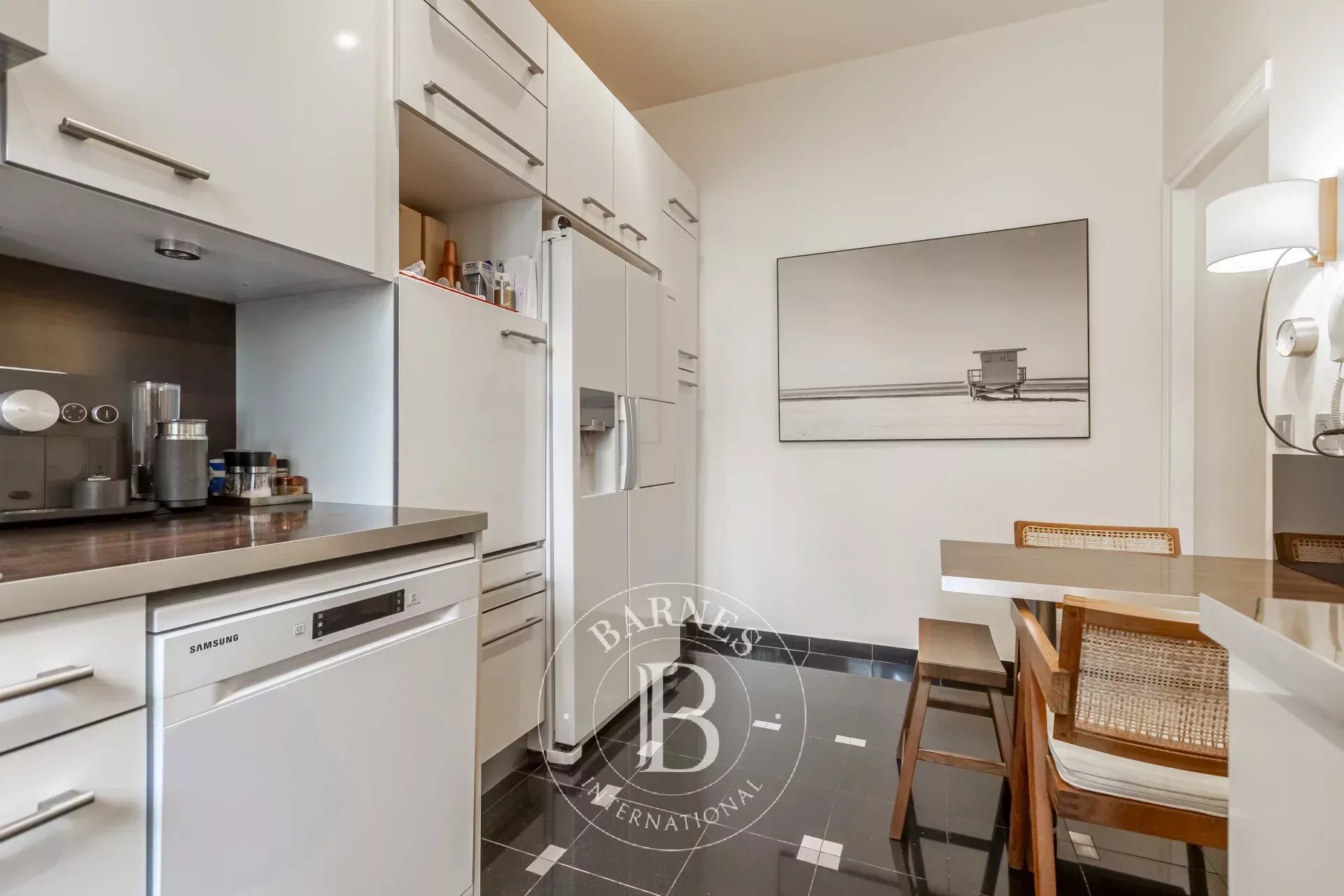 Paris 8 Étoile / Wagram - Renovated 3rd floor corner apartment - 3 or 4 bedrooms - picture 17