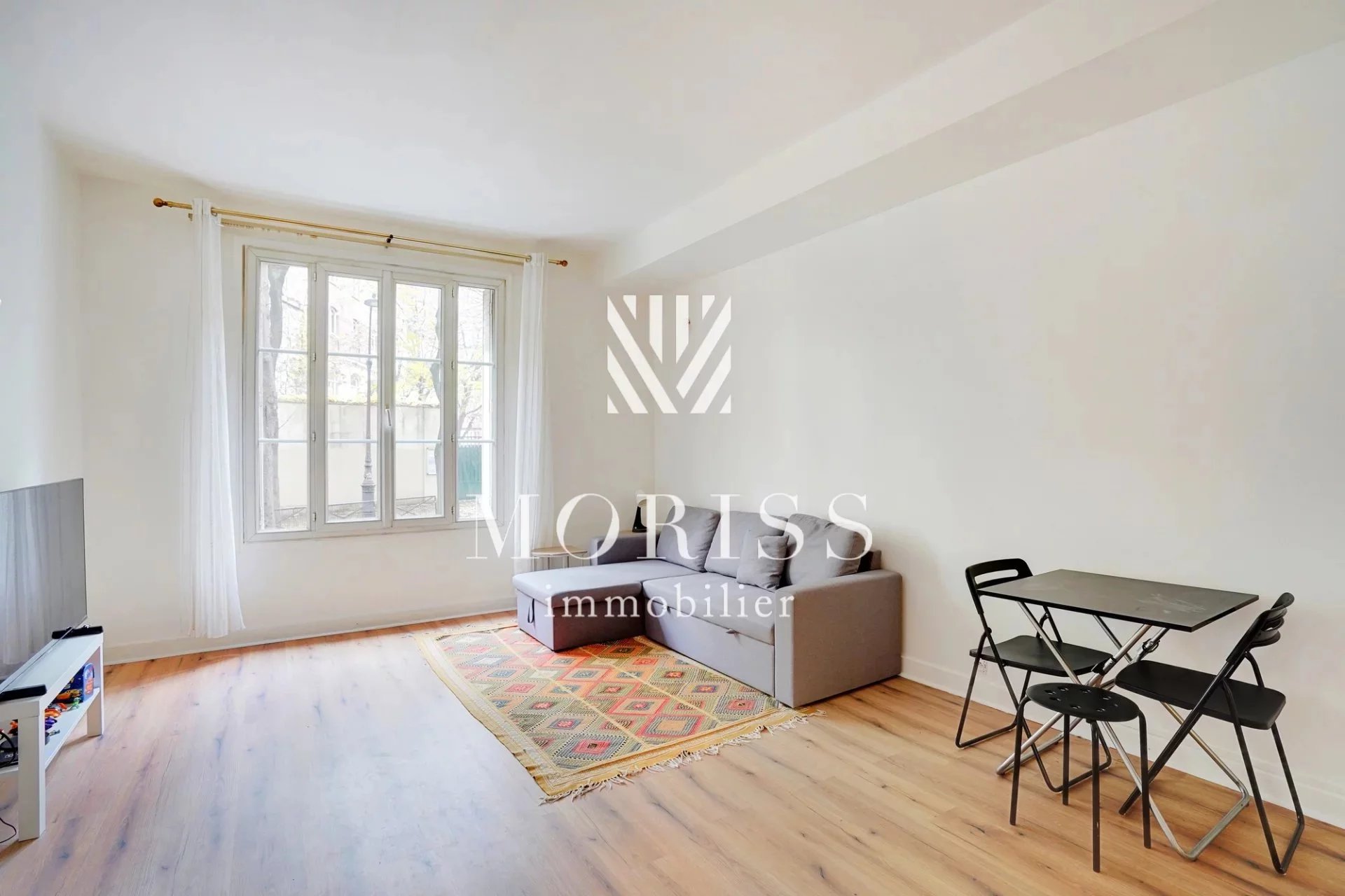 APPARTEMENT - 2 PIECES - ILE SAINT LOUIS - REFAIT A NEUF - Image Array
