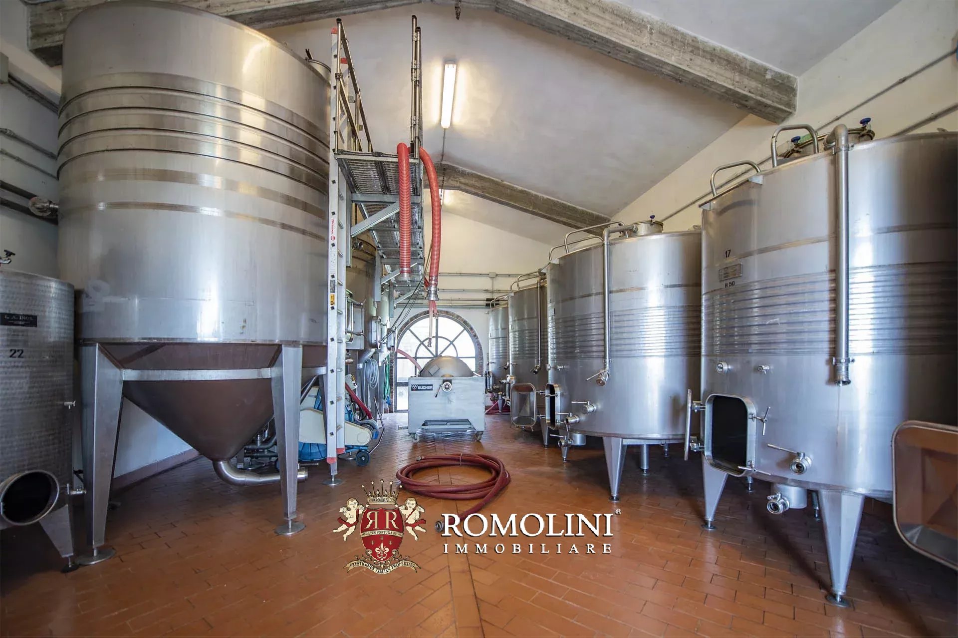 34 Bedroom Vineyard's Image 35