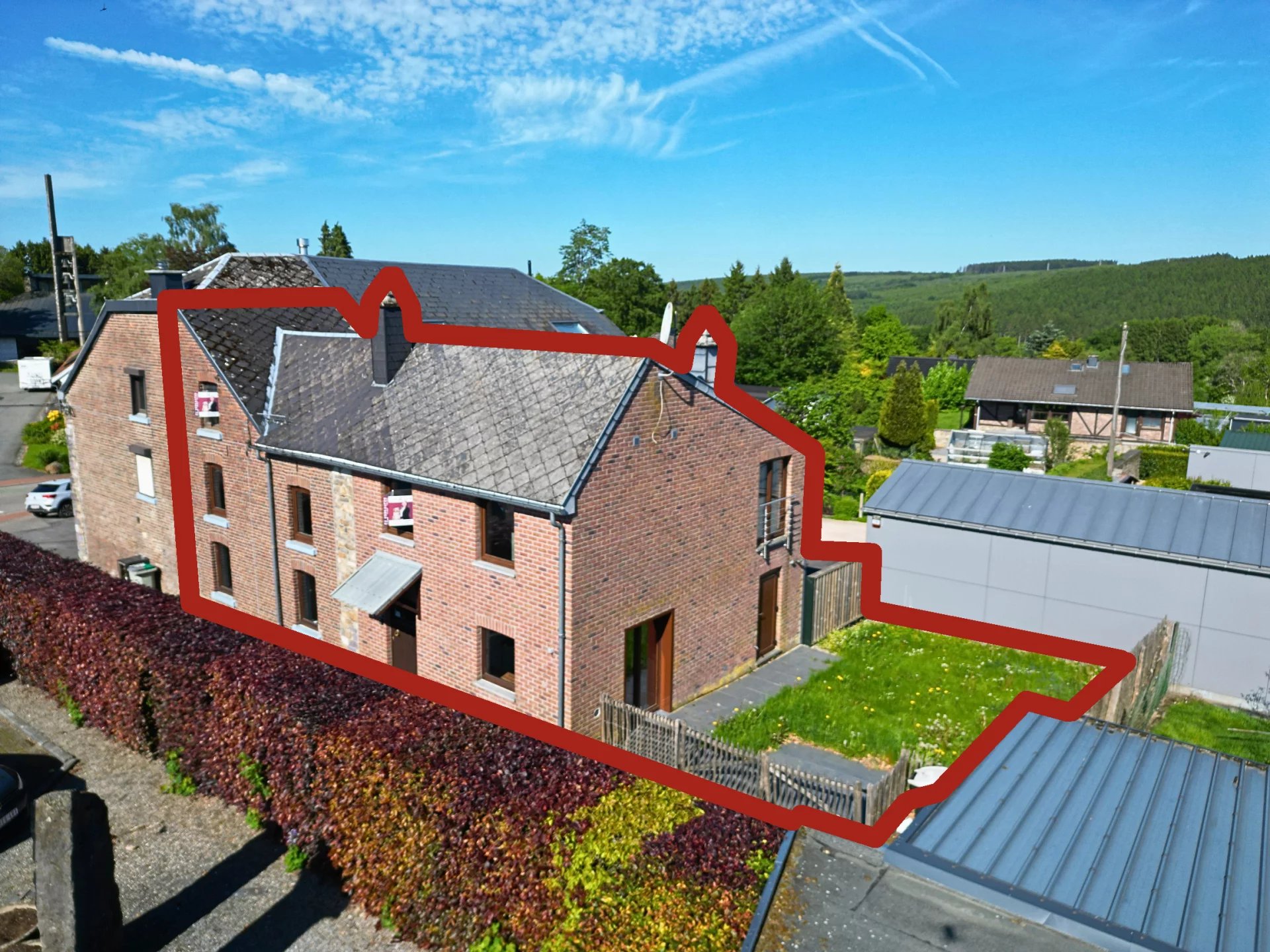 Aantrekkelijk pand op een uitstekende locatie in Francorchamps – direct beschikbaar en veelzijdig inzetbaar!