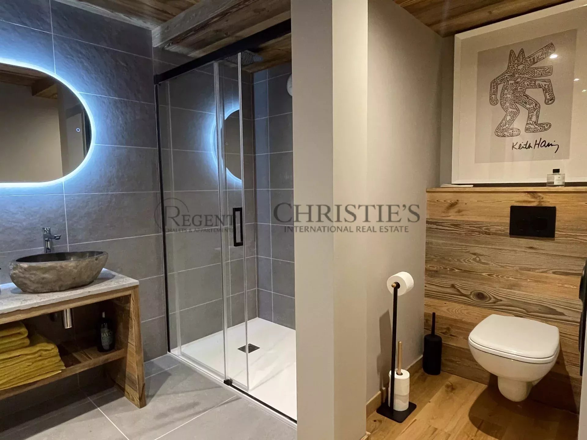 5 Bedroom Villa/Townhouse's Image 4