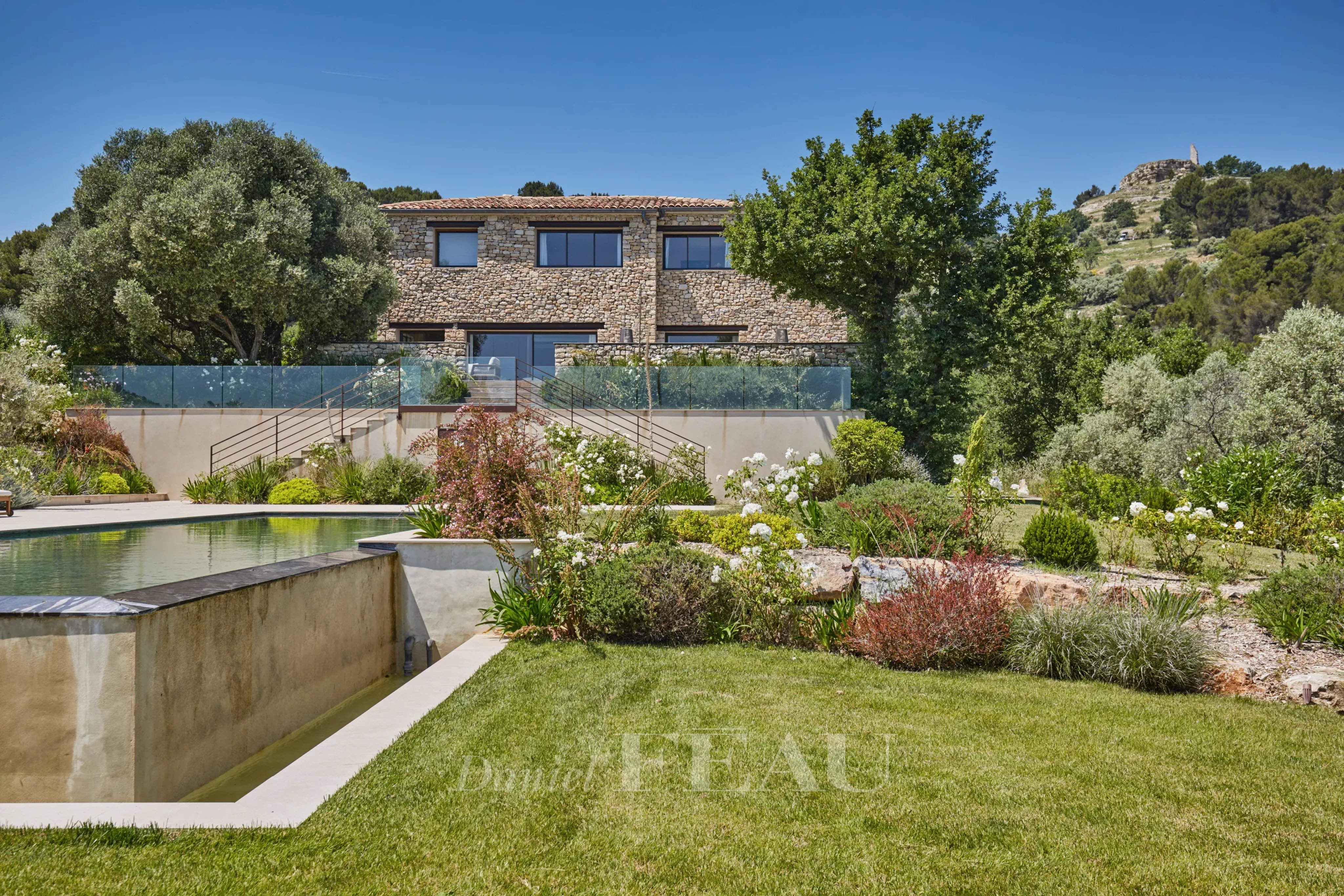 Aix en Provence countryside - A unique property