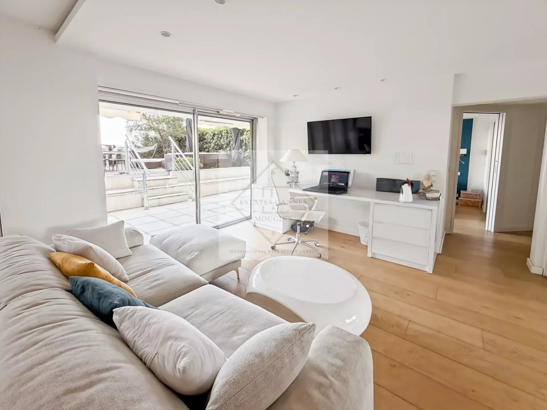 ACCÈS PLAGE DIRECT — APPARTEMENT 3 PIÈCES EN PREMIÈRE LIGNE AVEC VUE MER — photo 11