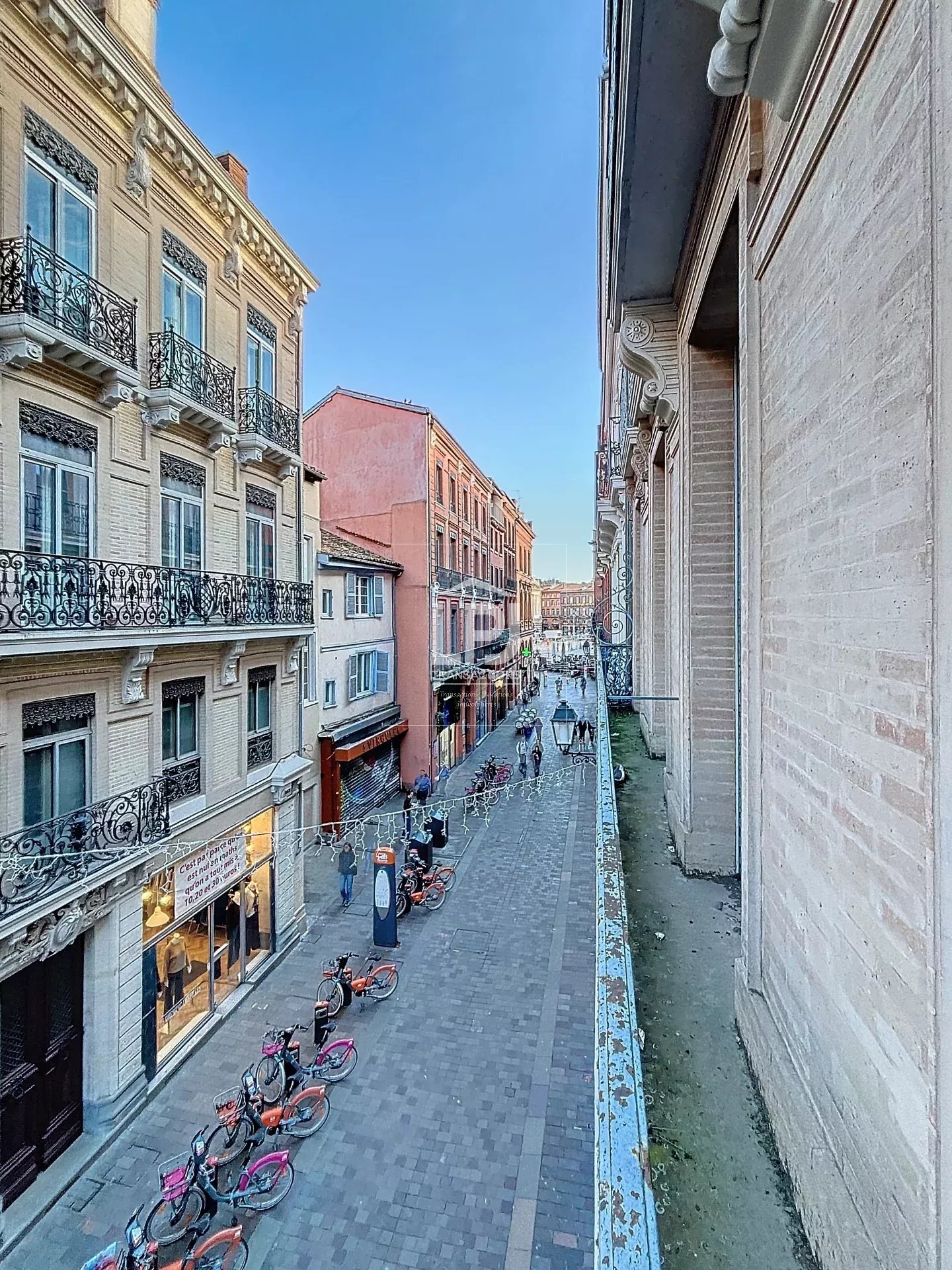 Appartements T3 A RENOVER, au sein d’un très bel immeuble Toulousain – au cœur de Toulouse