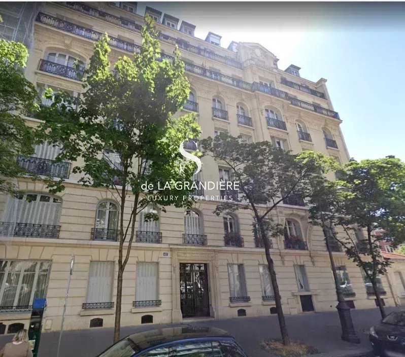 PARIS XVI - Auteuil - Studio lumineux