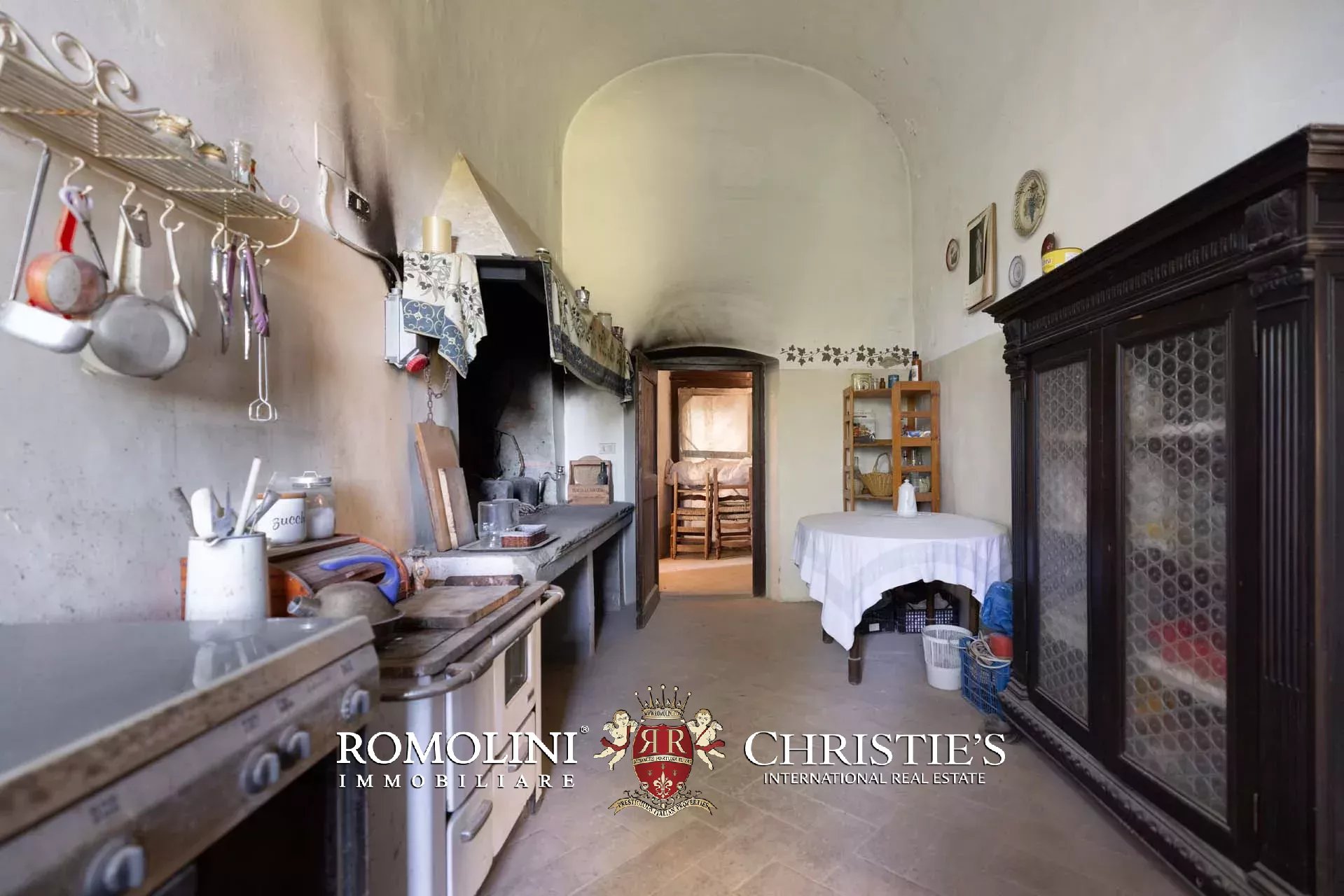 30 Bedroom Villa/Townhouse's Image 82