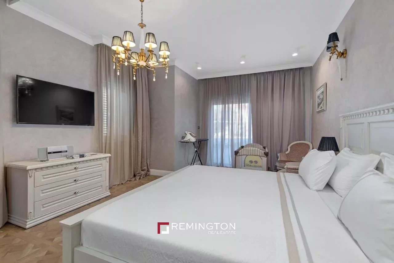 5 Bedroom Villa/Townhouse's Image 20