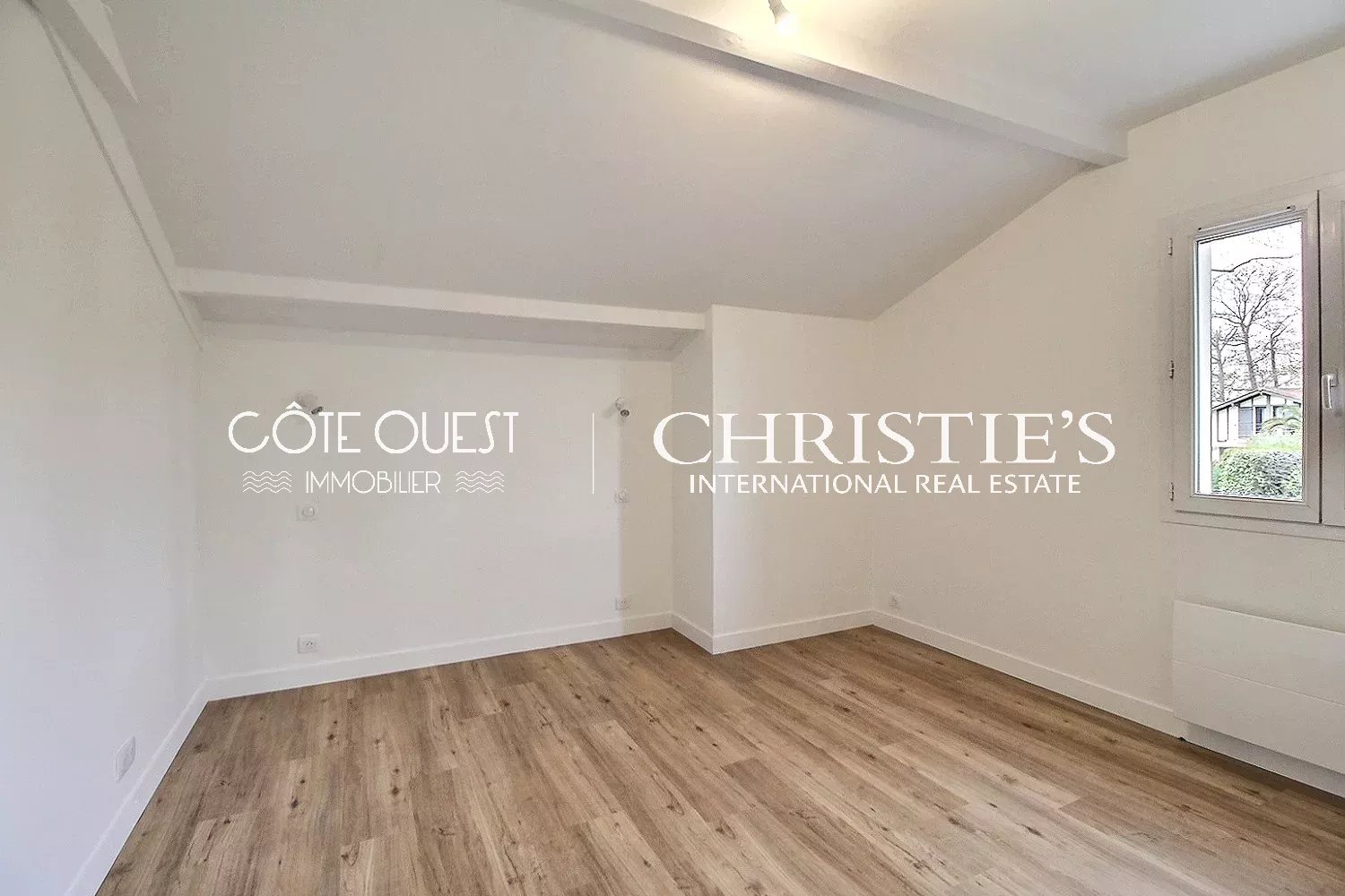 4 Bedroom Villa/Townhouse's Image 9