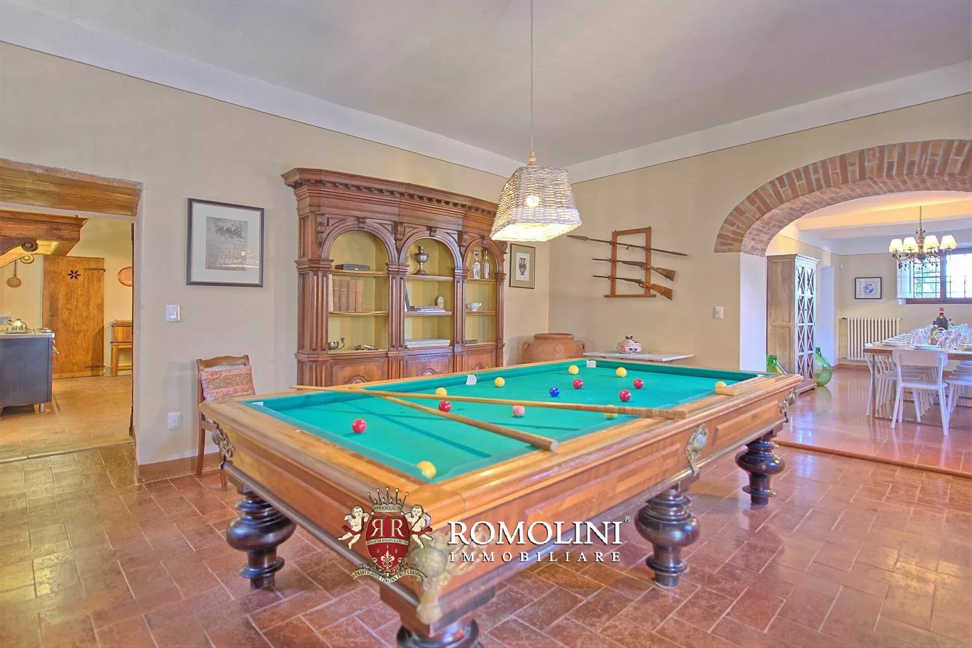 8 Bedroom Villa/Townhouse's Image 16