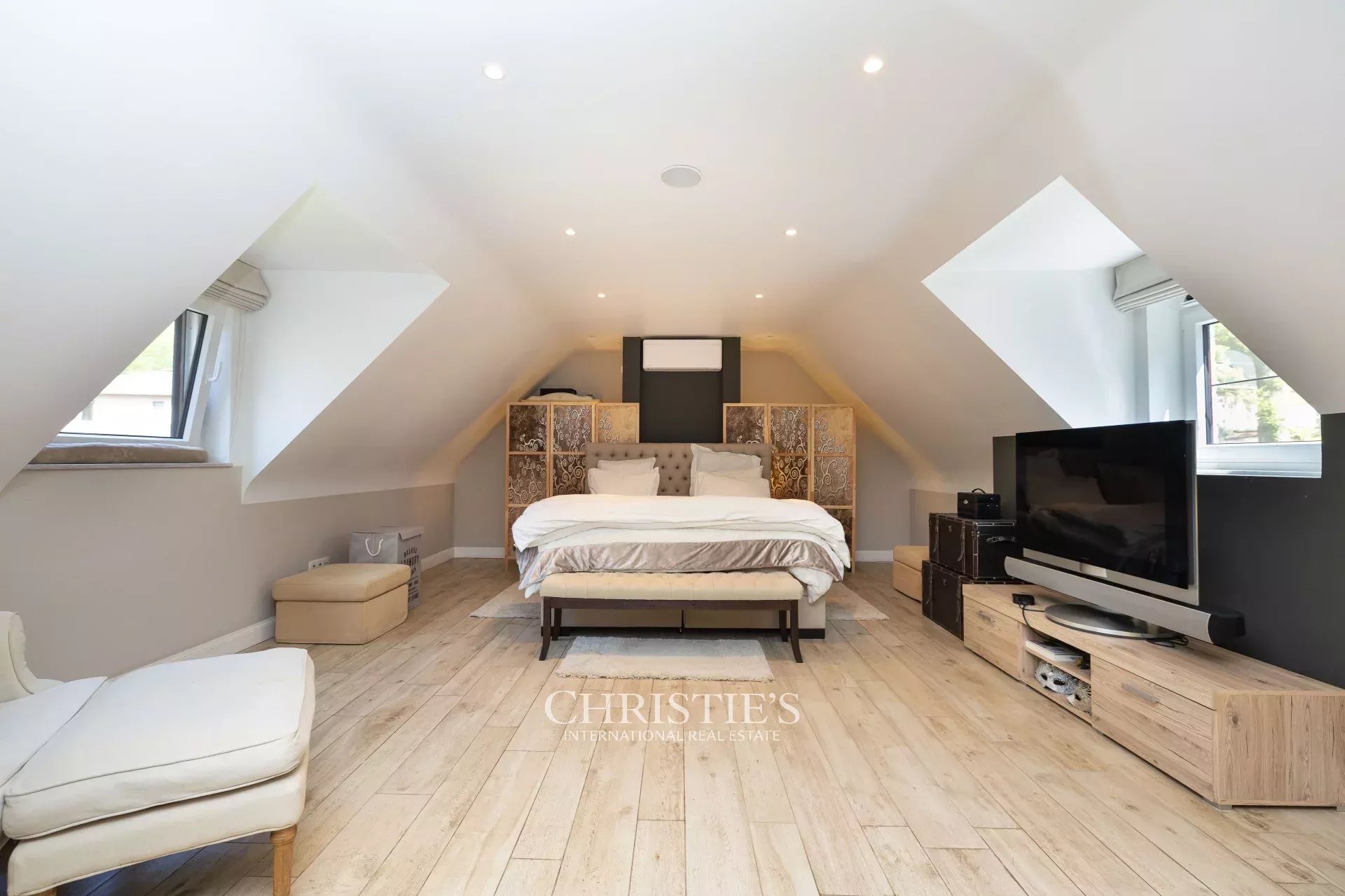 Bois du Hautmont – Gerenoveerde villa met 100 m² kantoor/afzonderlijk appartement